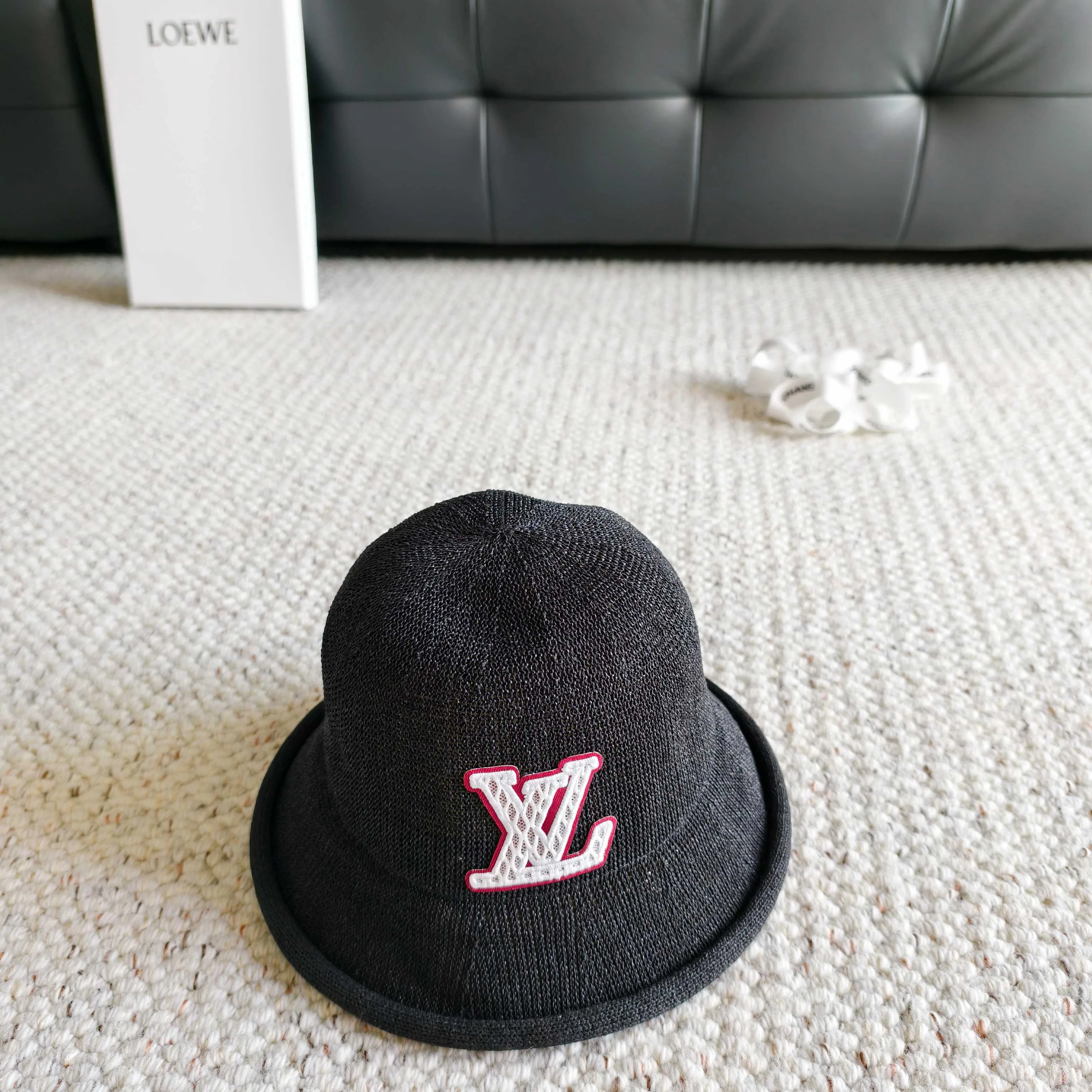 Hats LOUIS VUITTON 17498310