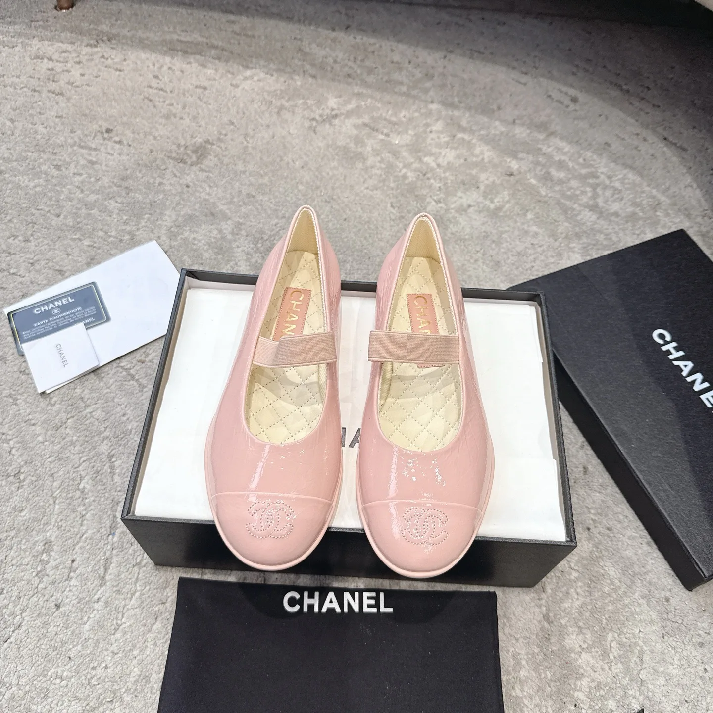 Women's Ballet Flats CHANEL 17302943