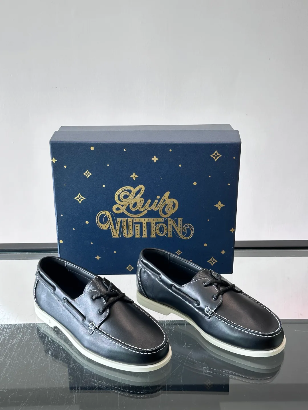 Men's Loafers And Dress Shoes LOUIS VUITTON 18118551