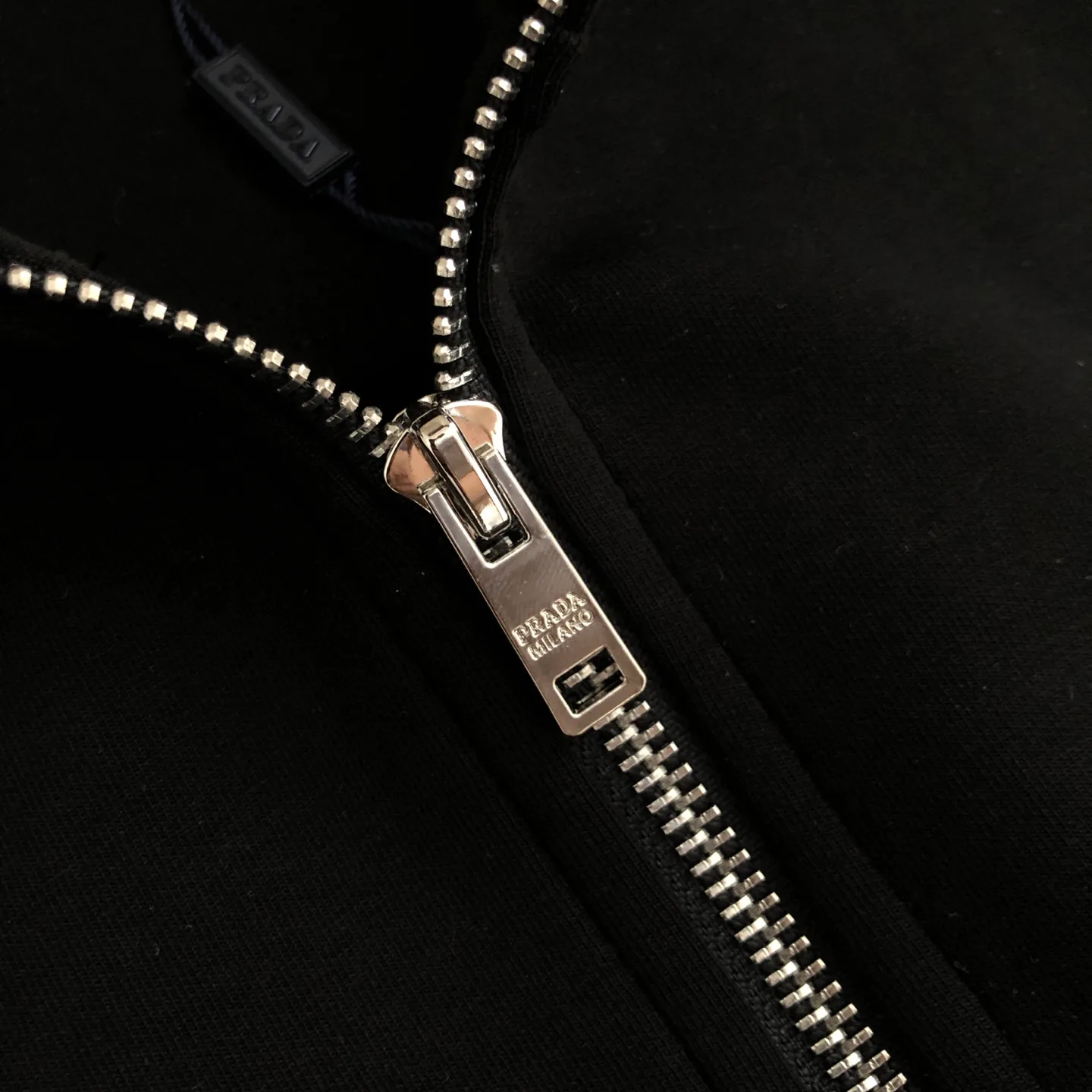 Куртки И Пуховики Мужские Prada 18589926