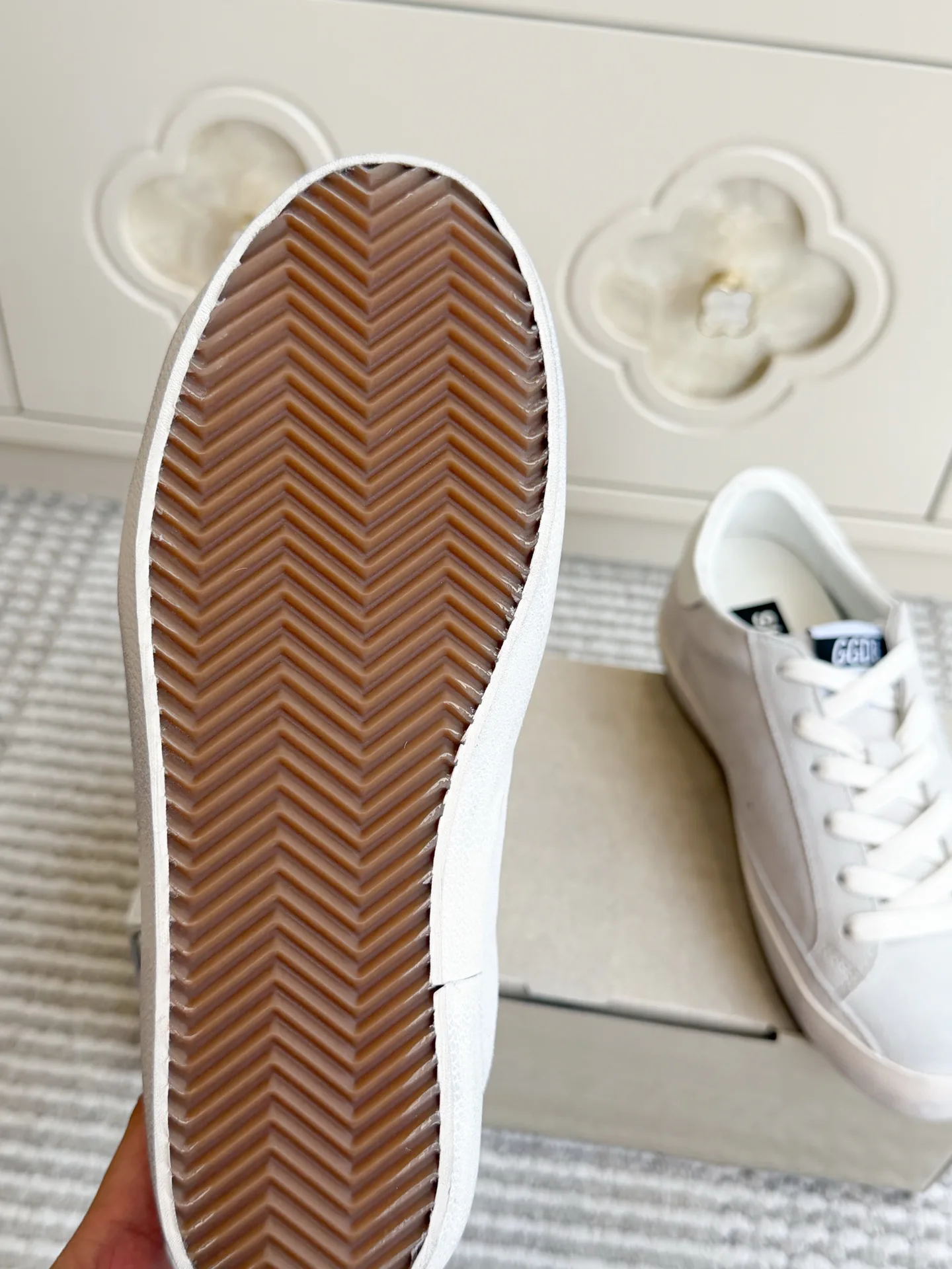 Women's Sneakers GOLDEN GOOSE 18360498