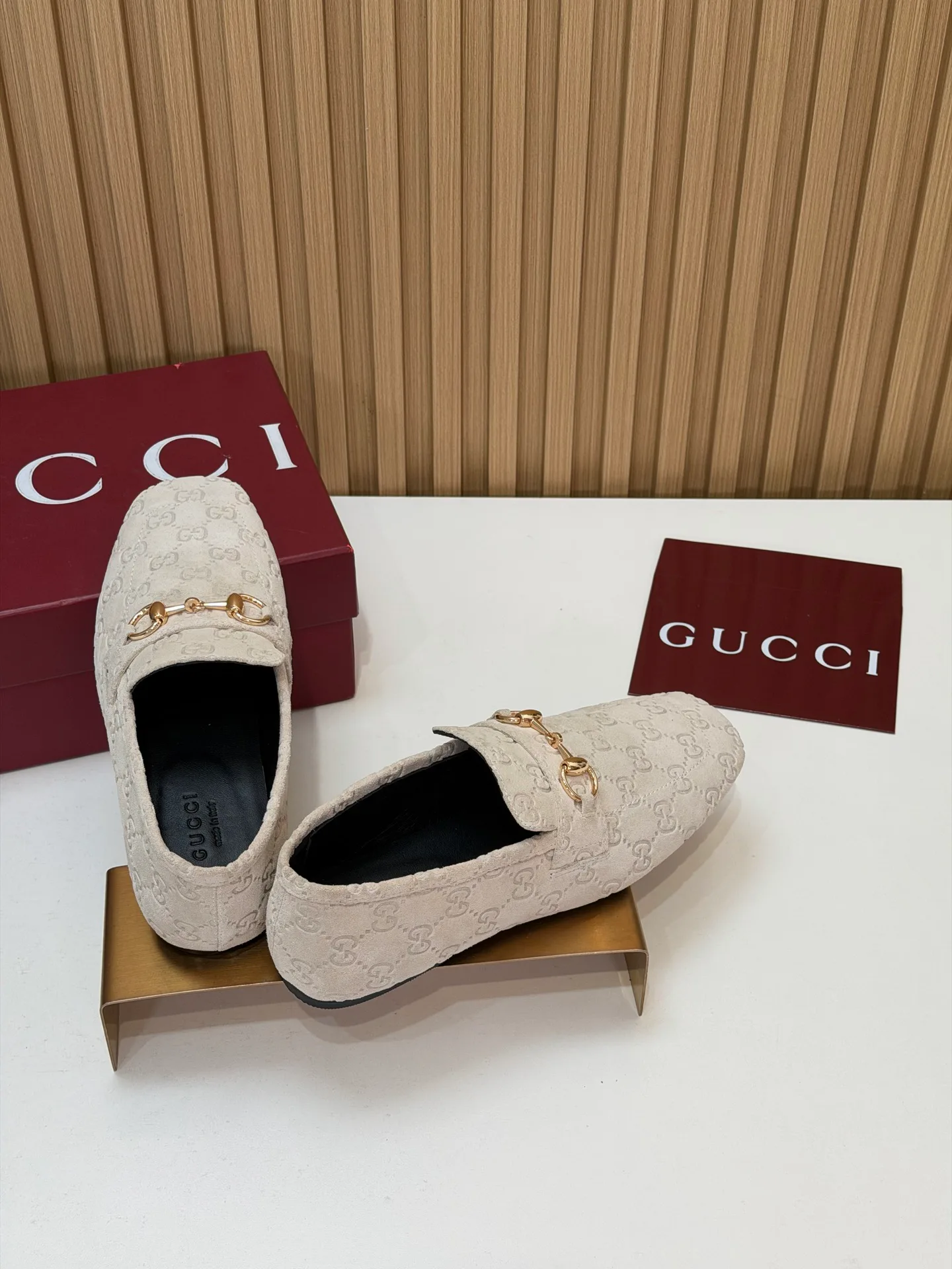 Women's Loafers And Moccasins GUCCI 18083808