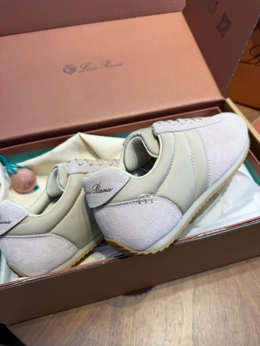 Women's Sneakers LORO PIANA 18468816