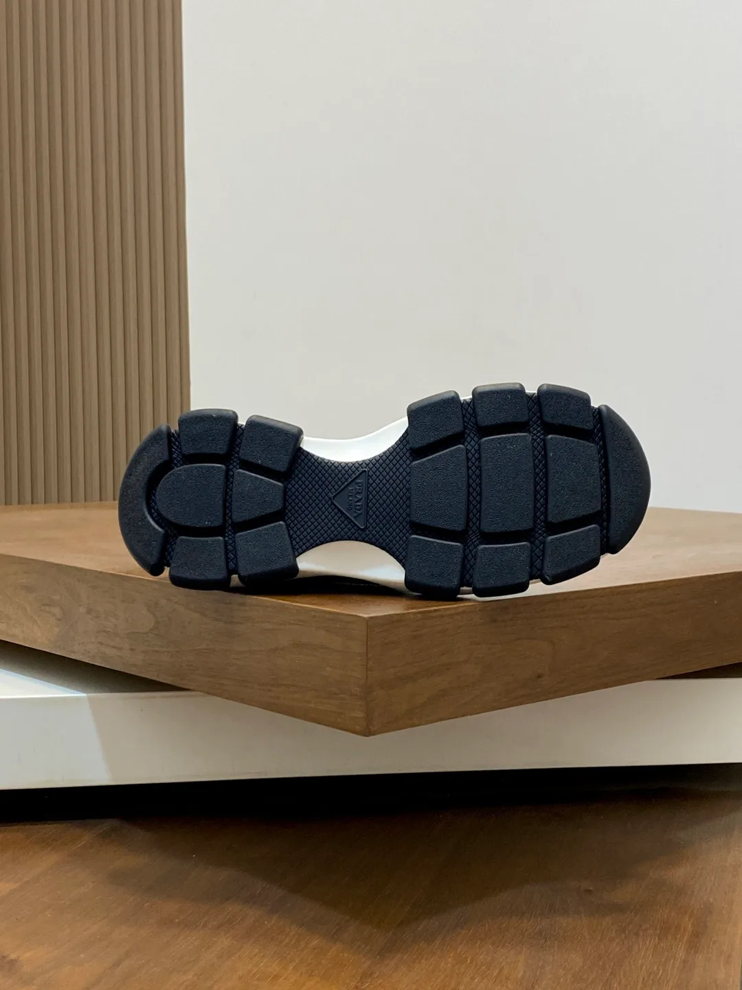 Men's Sneakers PRADA 18055222