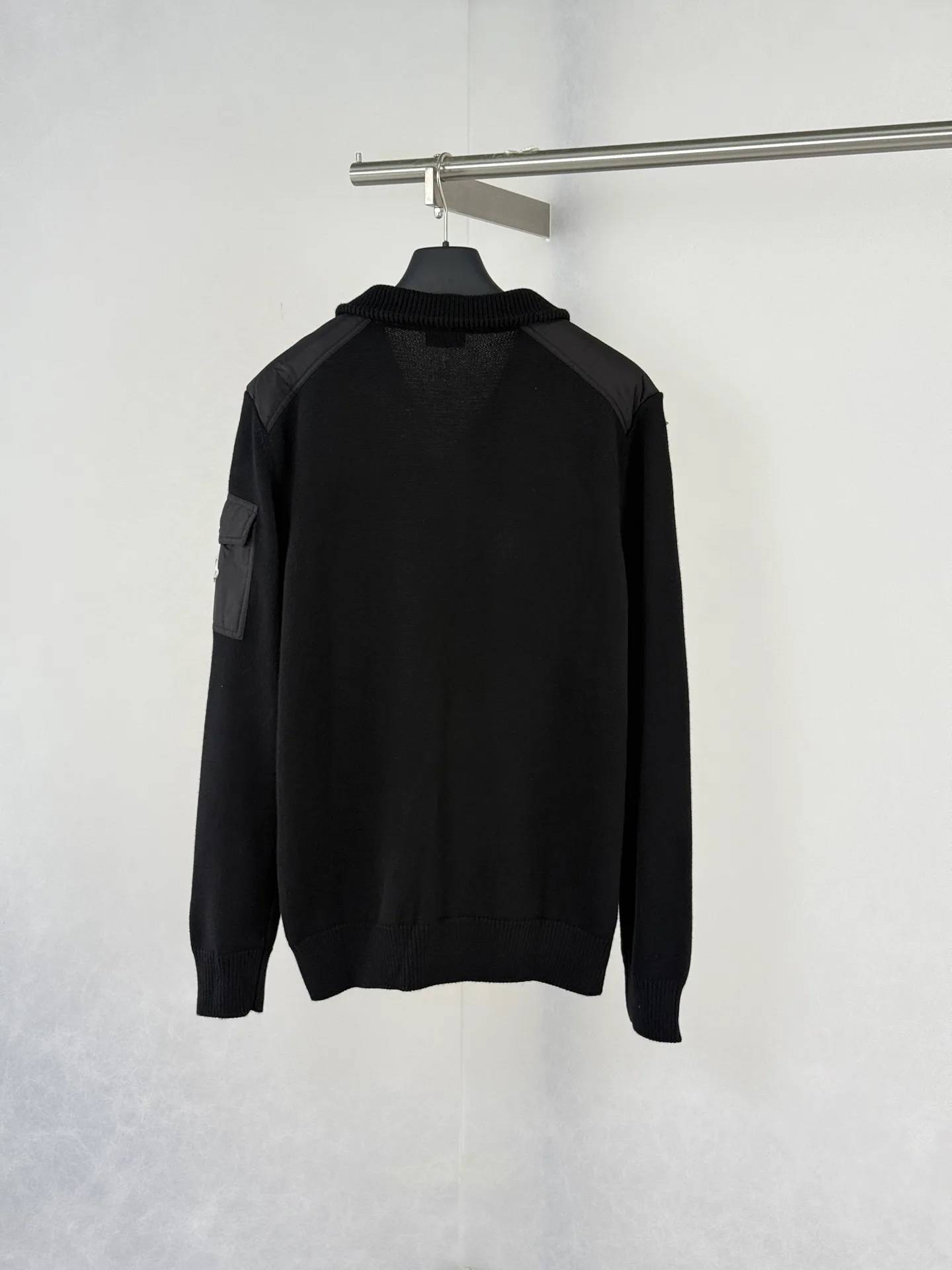 Men's Jackets And Down Jackets MONCLER 18179094