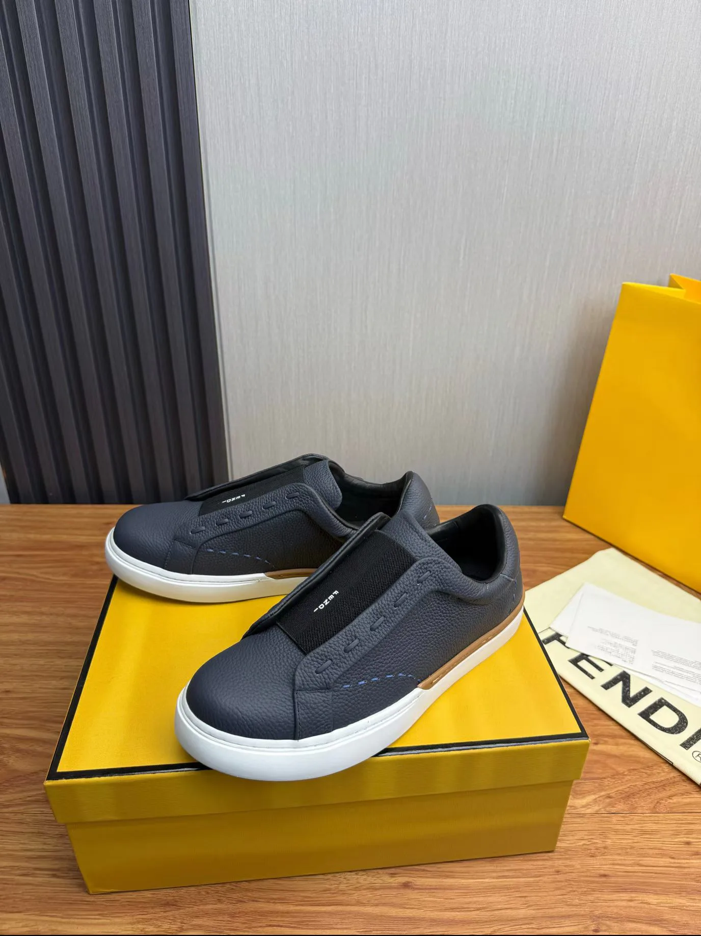 Men's Sneakers FENDI 18103056