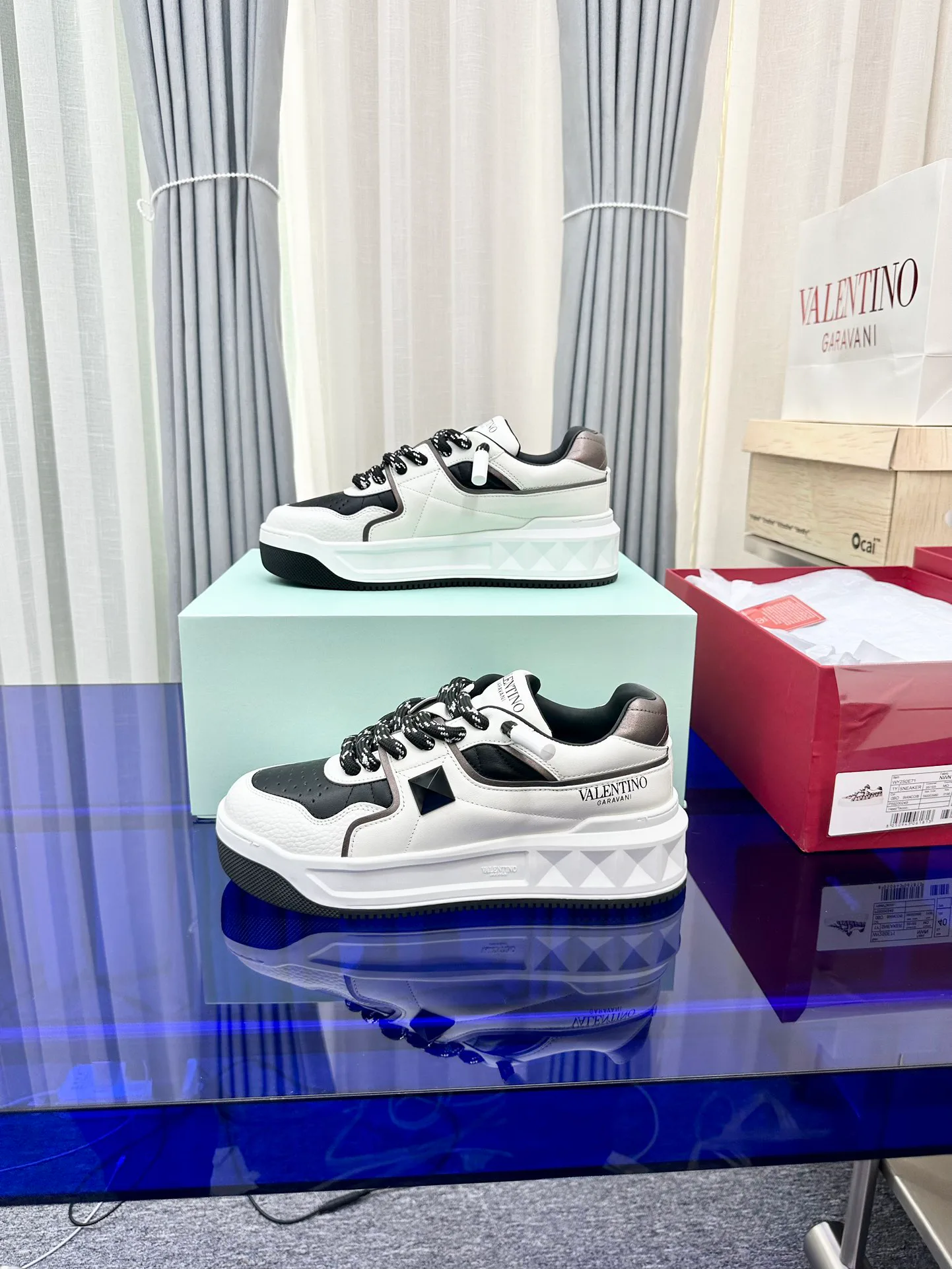 Women's Sneakers VALENTINO 17948614
