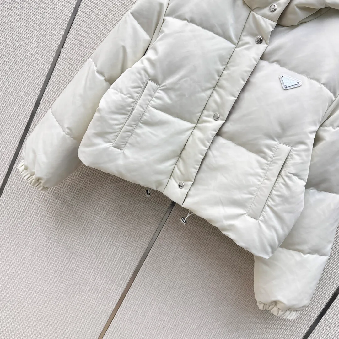 Women's Jackets And Down Jackets PRADA 18023691