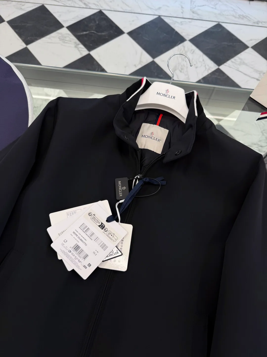 Куртки И Пуховики Мужские Moncler 18596196