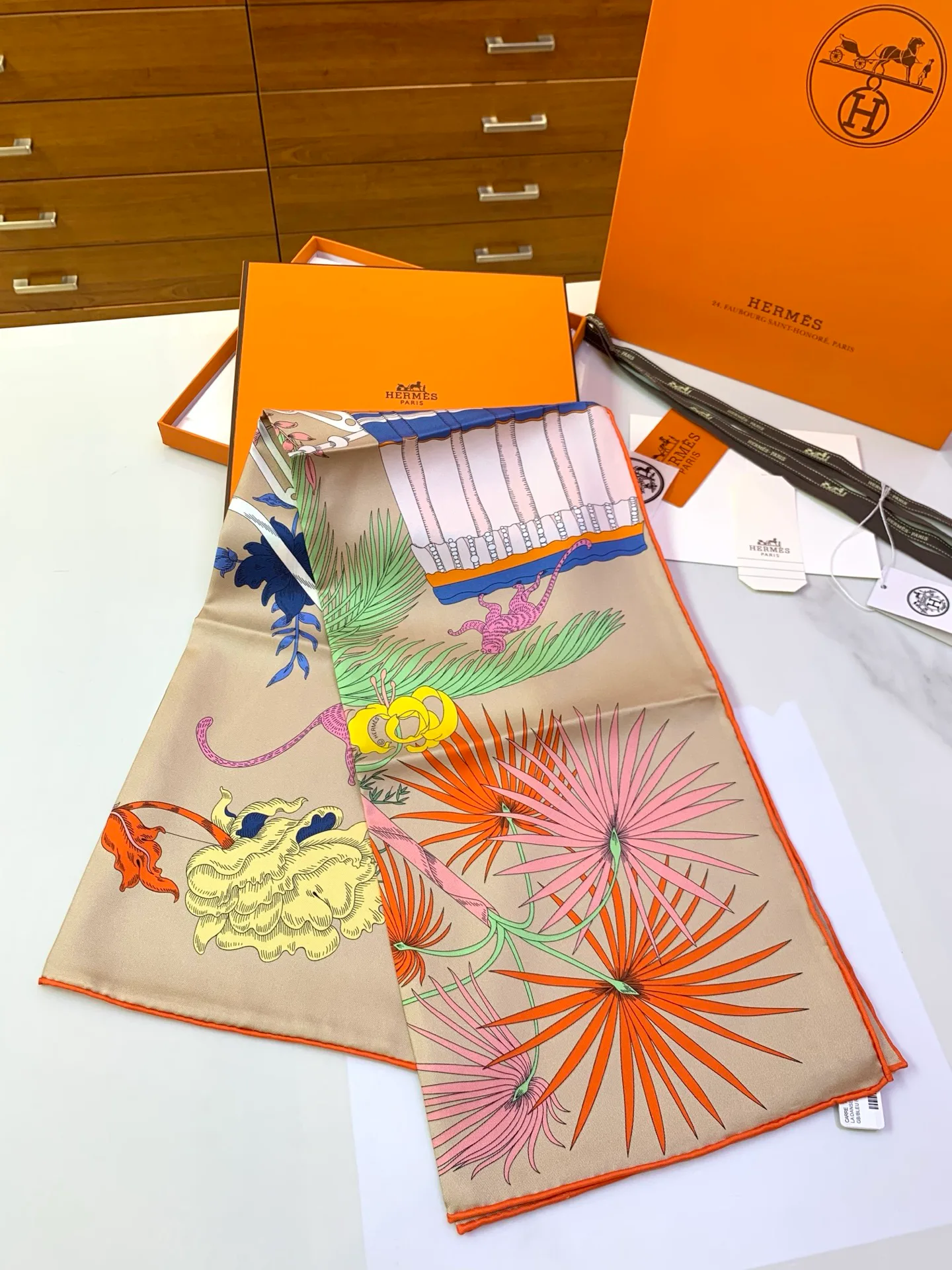 Silk Scarves HERMES 18040262