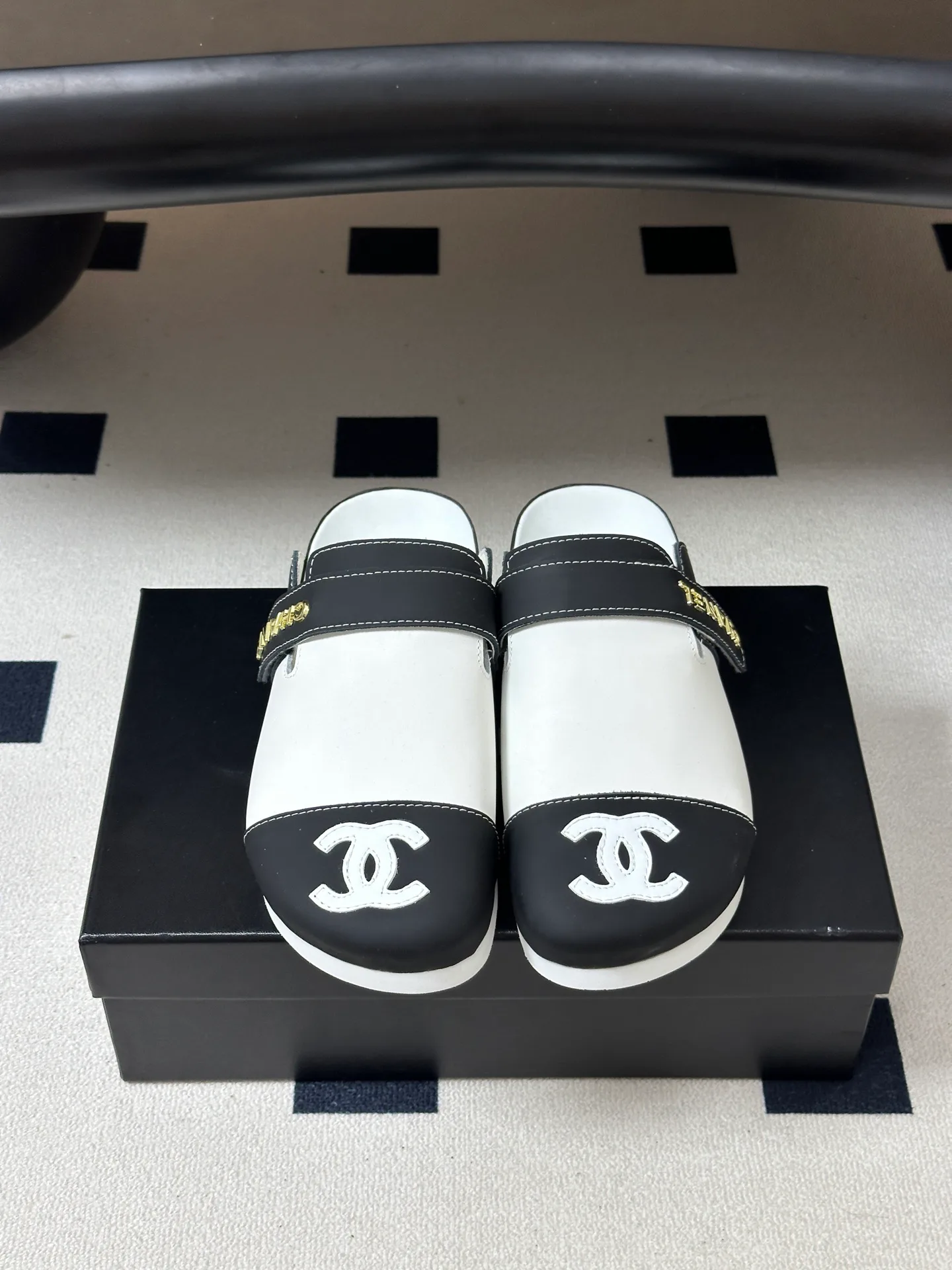 Women's Mules And Clogs CHANEL 17830295