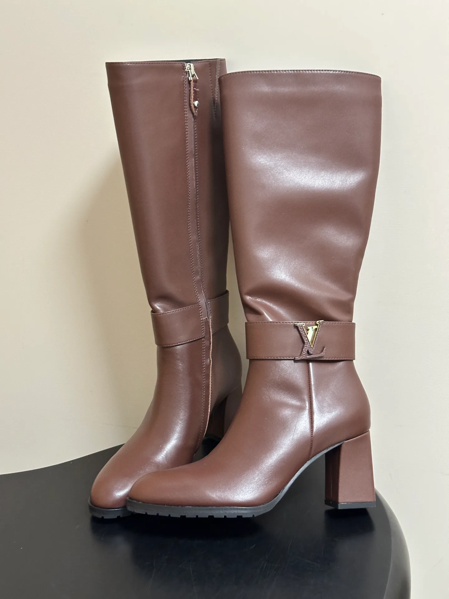 Women's Boots LOUIS VUITTON 18388112