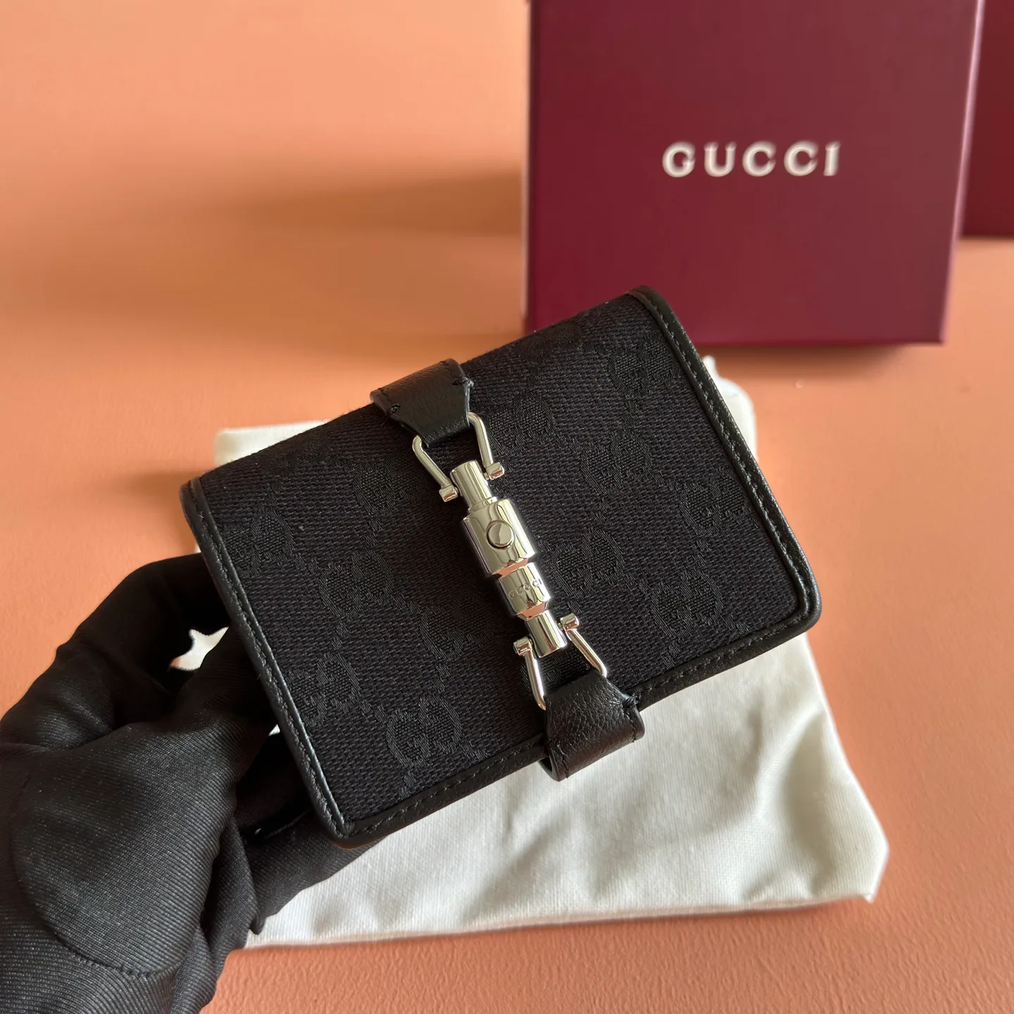 Women's Clutches GUCCI 17947902