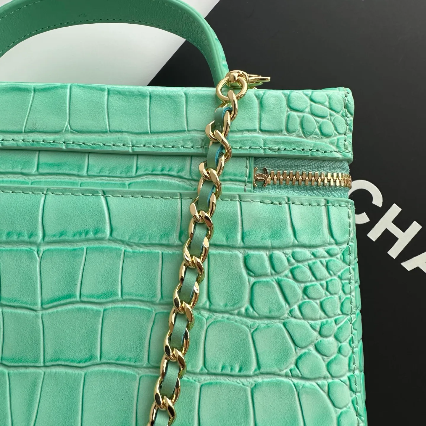 Women's Classic Handbags CHANEL 17827597