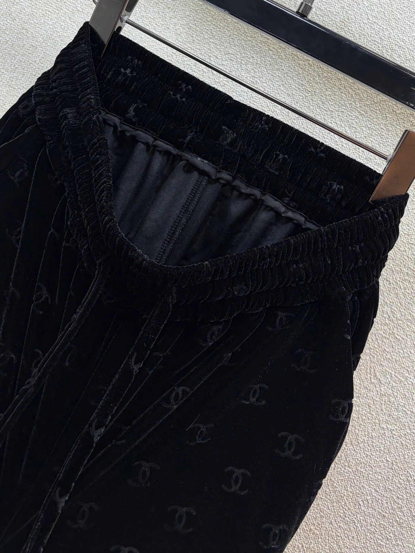 Women's Trousers CHANEL 18253054
