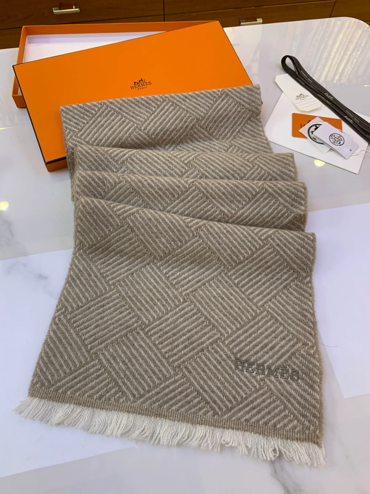 Scarves HERMES 18437538