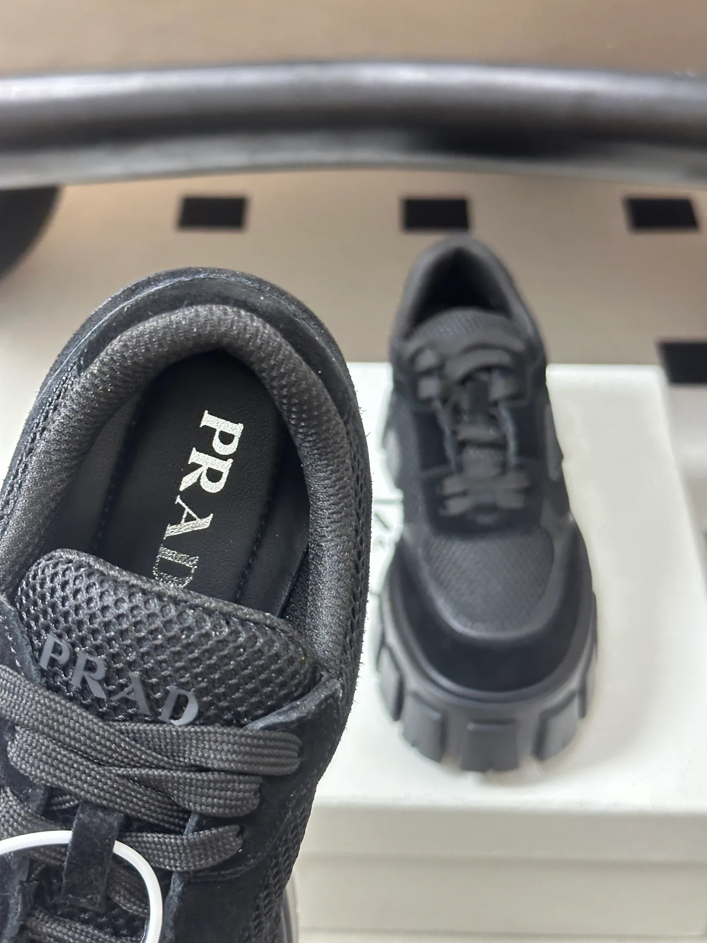 Women's Sneakers PRADA 18049583