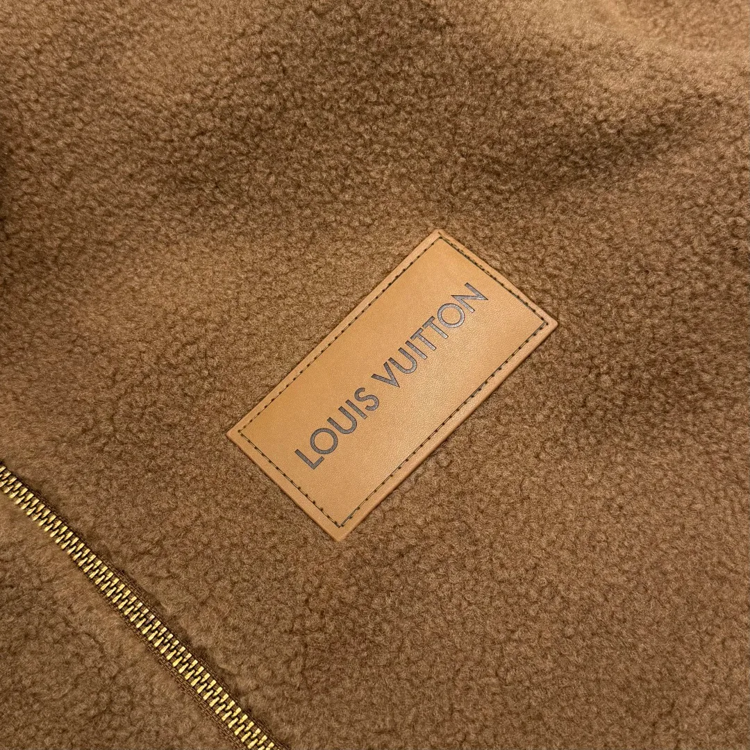 Куртки И Пуховики Мужские Louis Vuitton 18630847