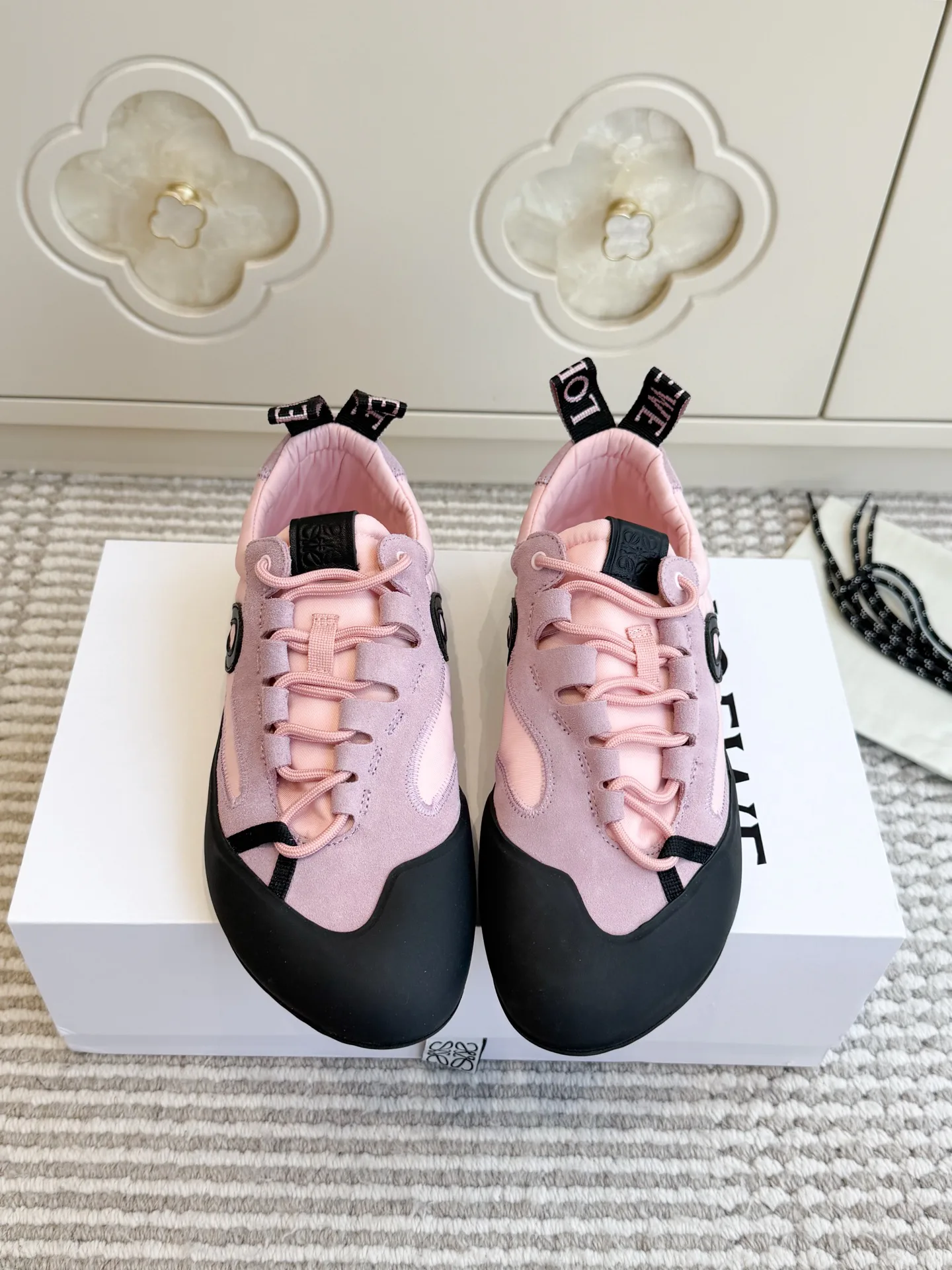 Women's Sneakers LOEWE 18275867