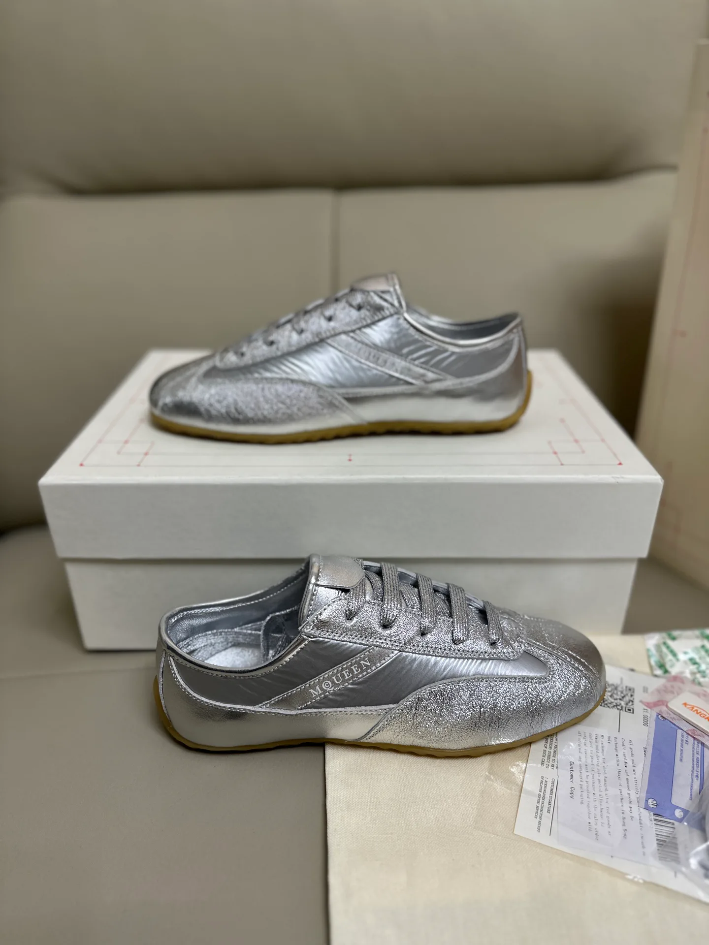Кроссовки Женские Alexander Mcqueen 18616726