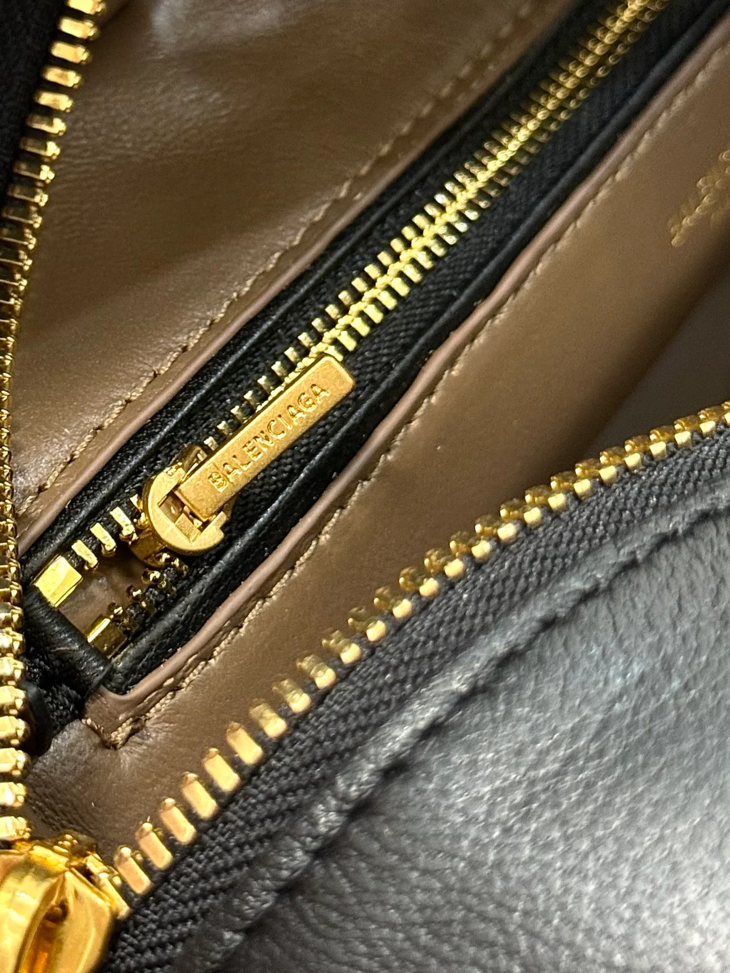 Women's Classic Handbags BALENCIAGA 18136030
