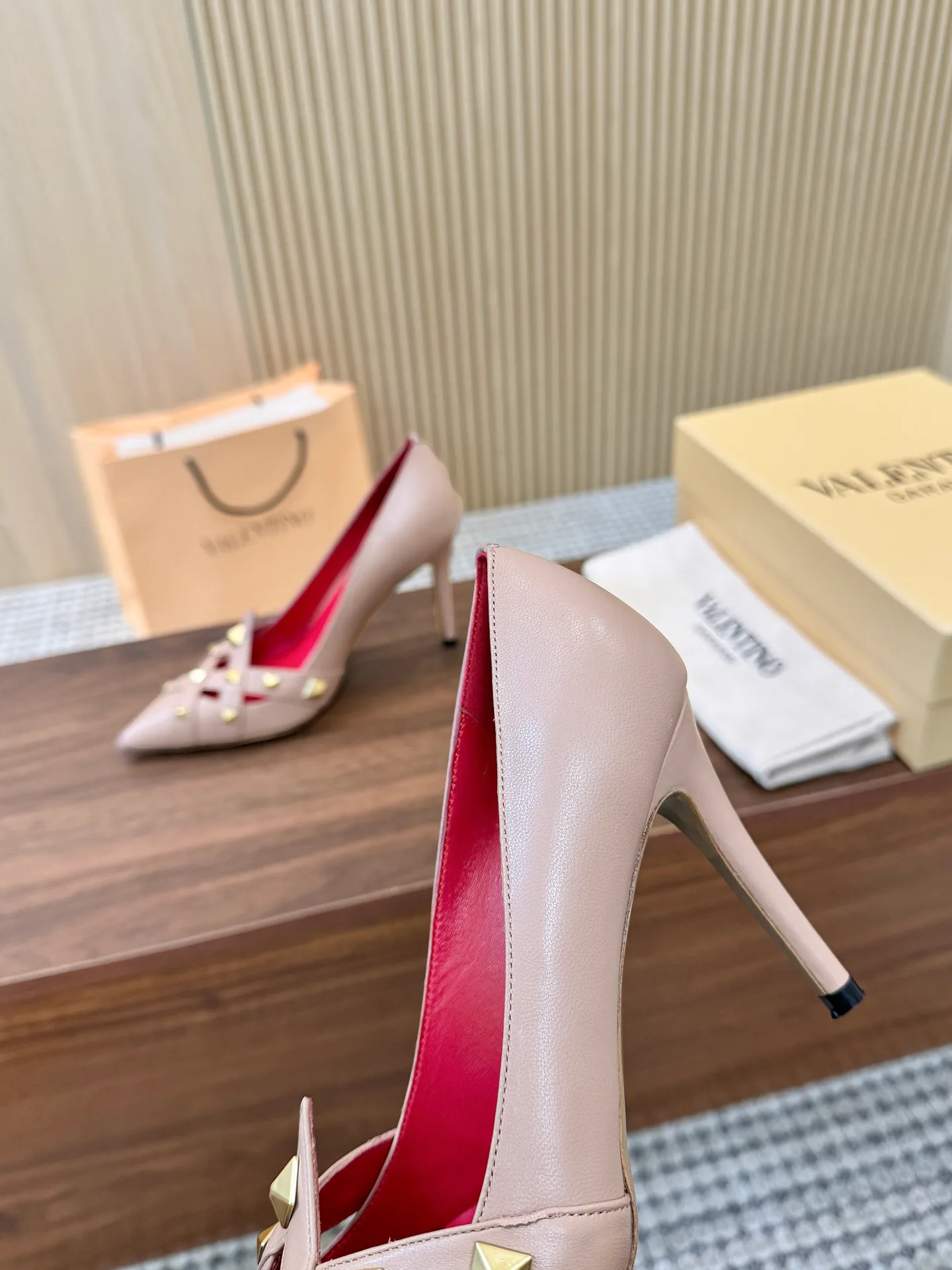 Women's Heels VALENTINO 17411476