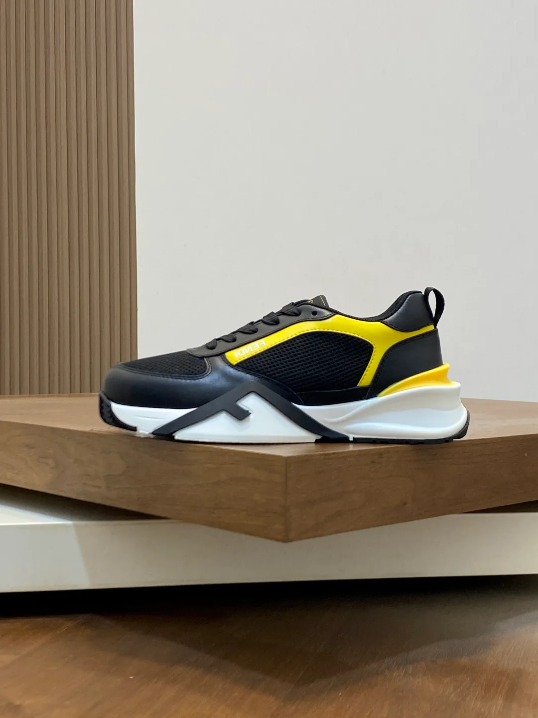 Men's Sneakers FENDI 18079023