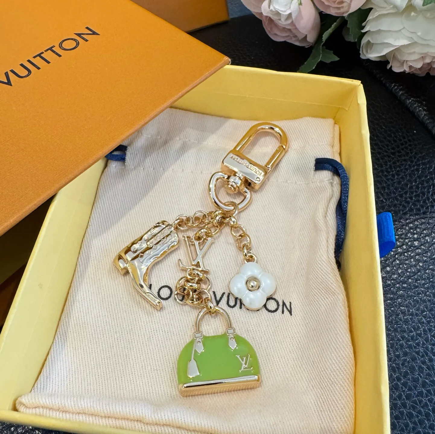 Key Cases LOUIS VUITTON 18013872