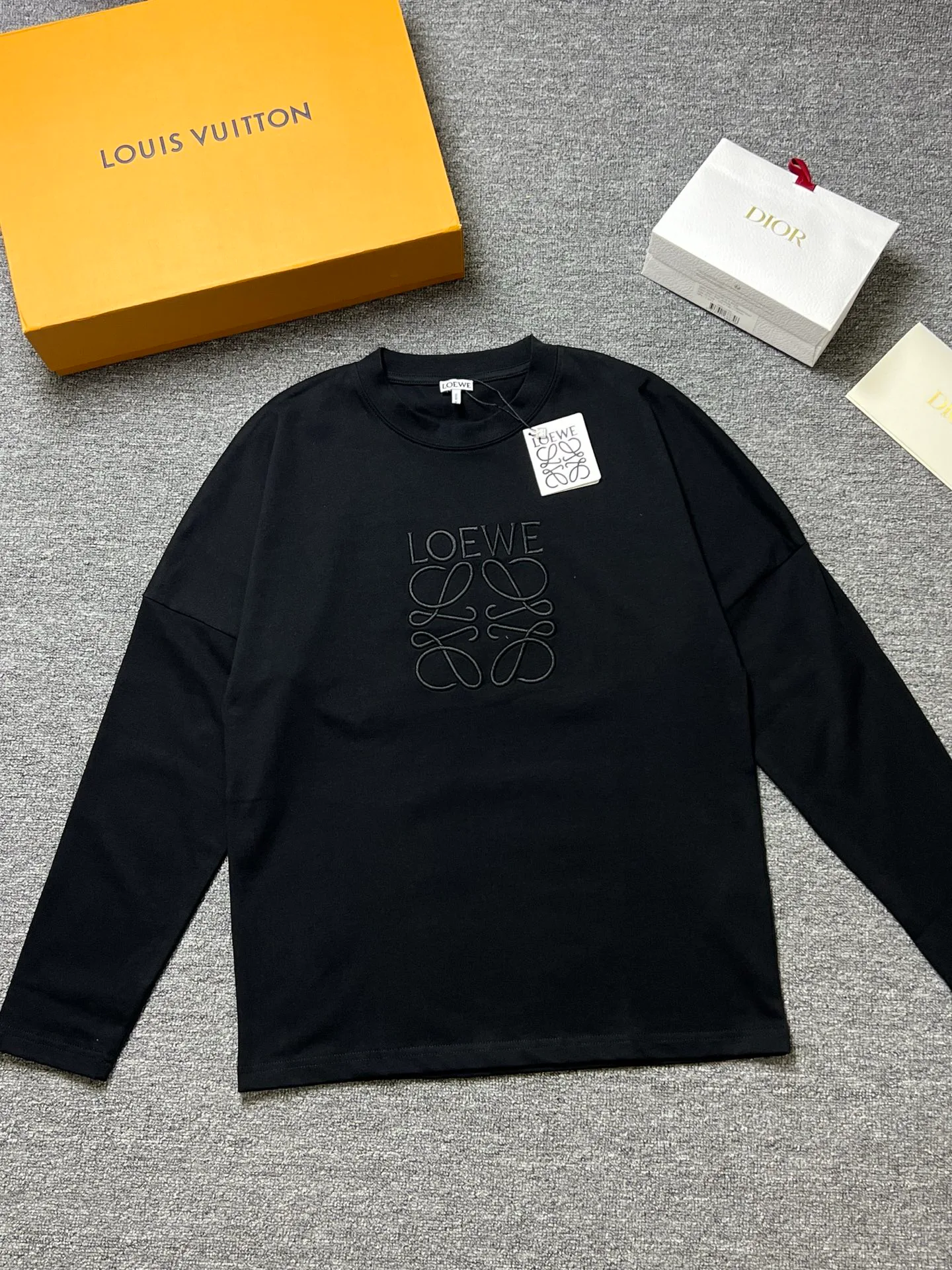 Women's T-Shirts LOEWE 18182463