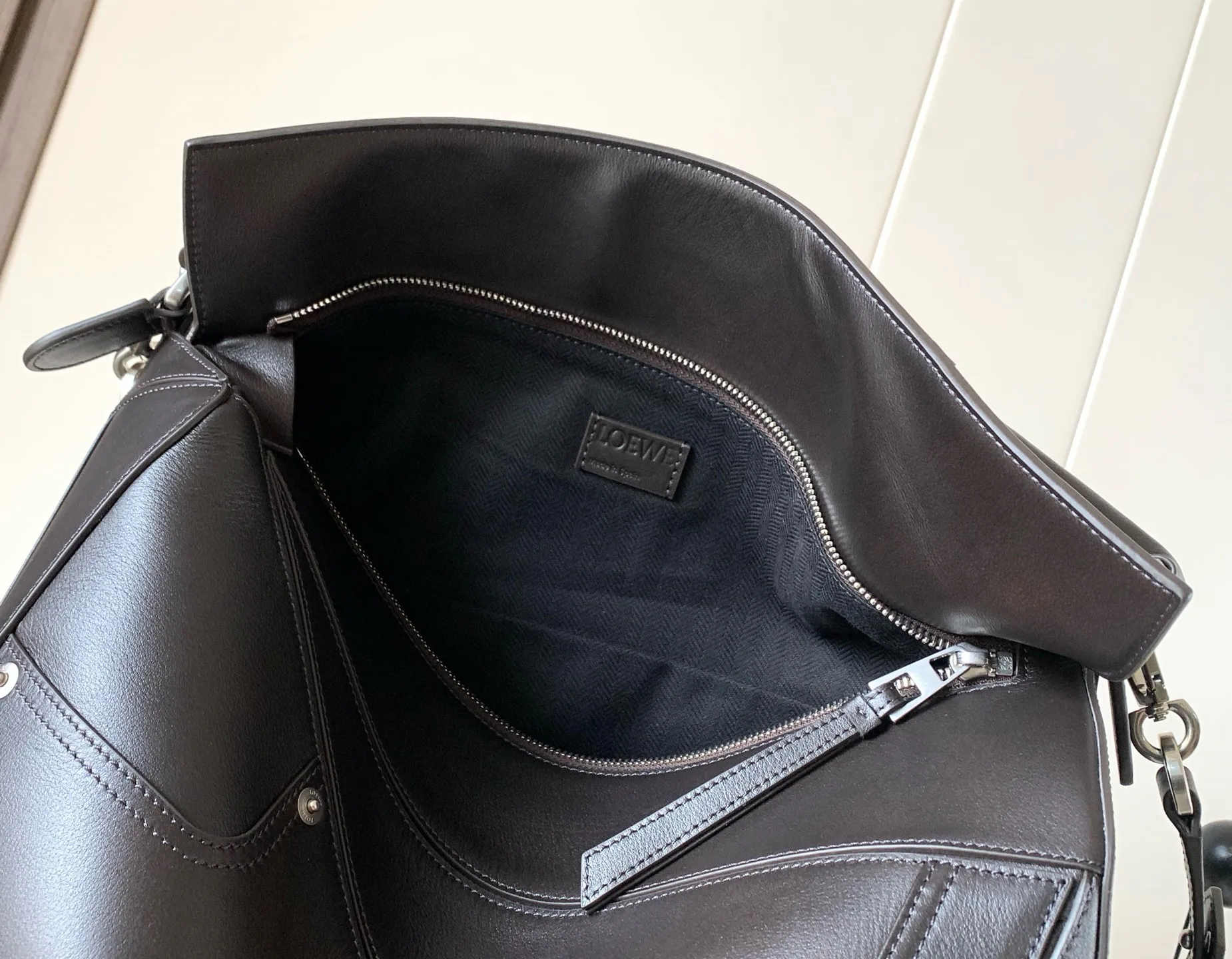 Women's Classic Handbags LOEWE 17220996