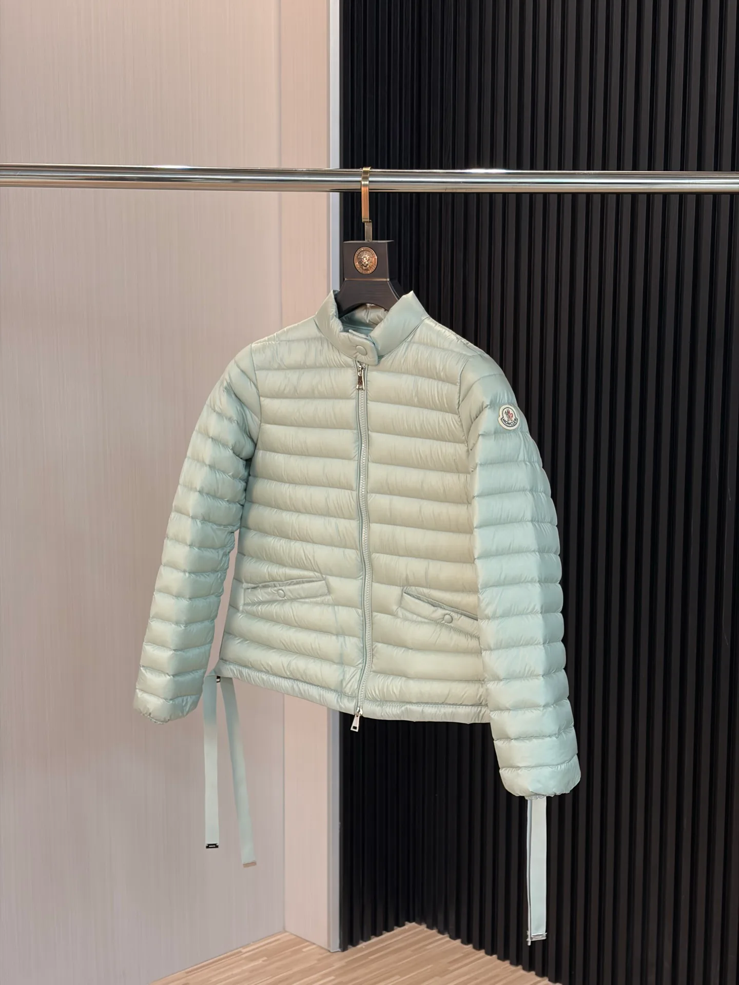 Men's Jackets And Down Jackets MONCLER 17908035