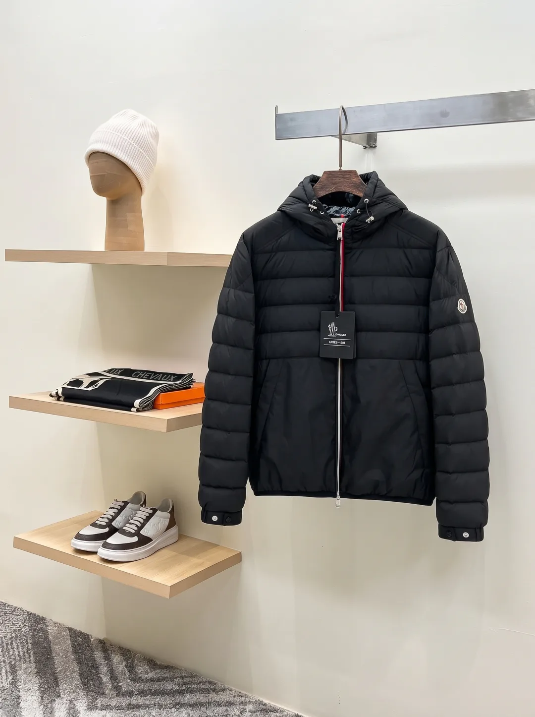 Куртки И Пуховики Мужские Moncler 18596631