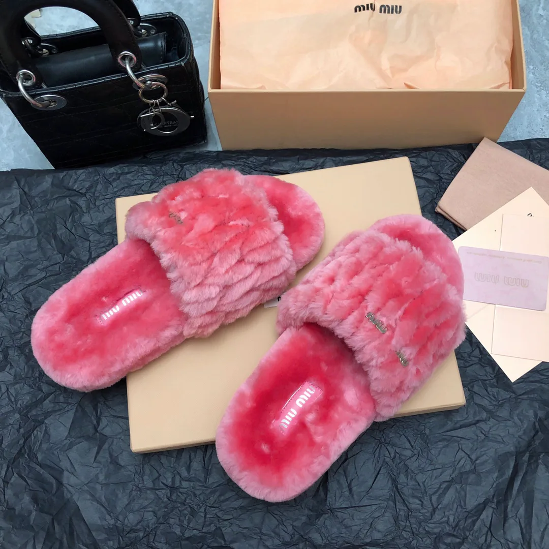 Women's Slippers MIU MIU 18005798