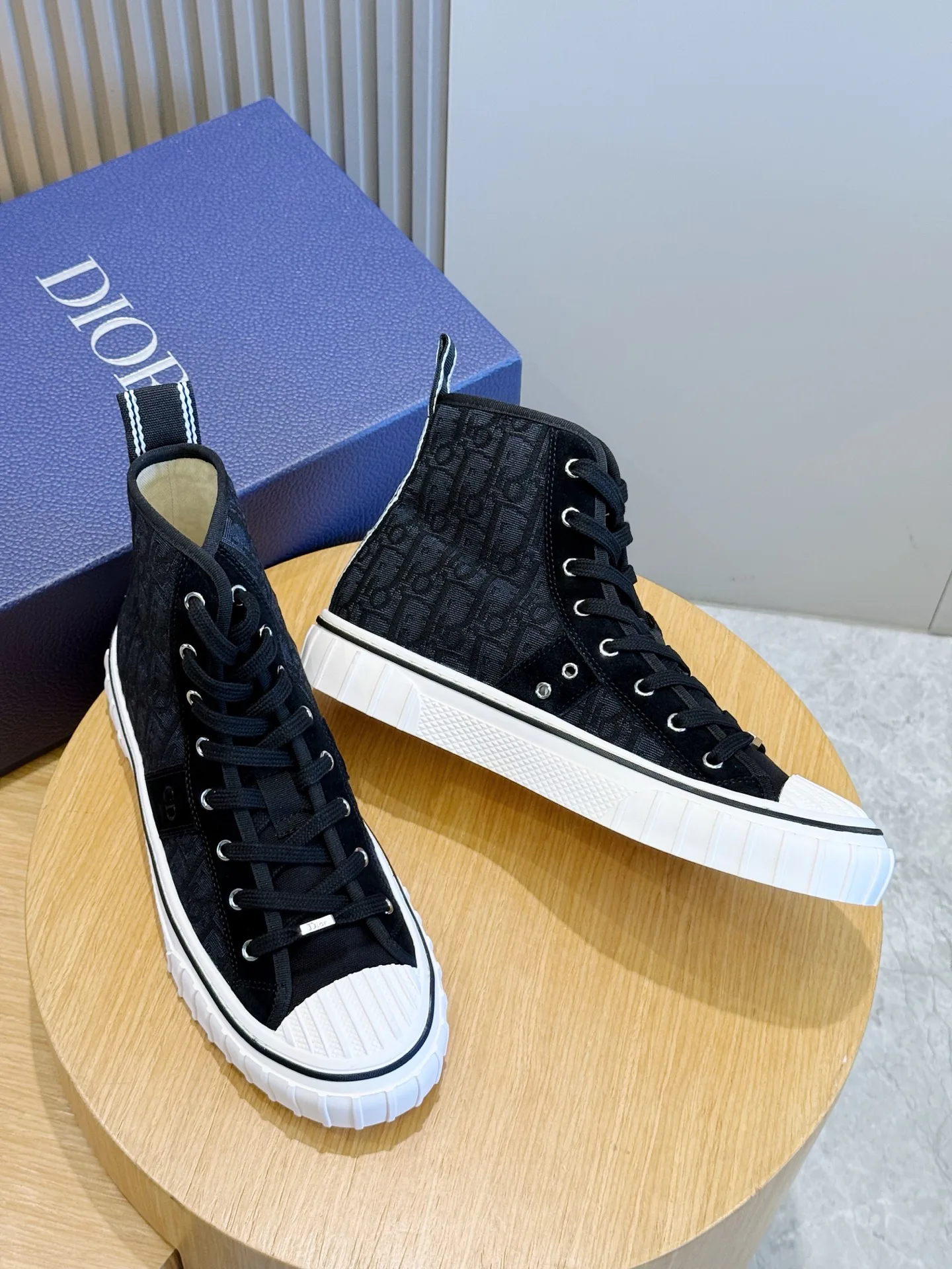 Men's Sneakers CHRISTIAN DIOR 18101576