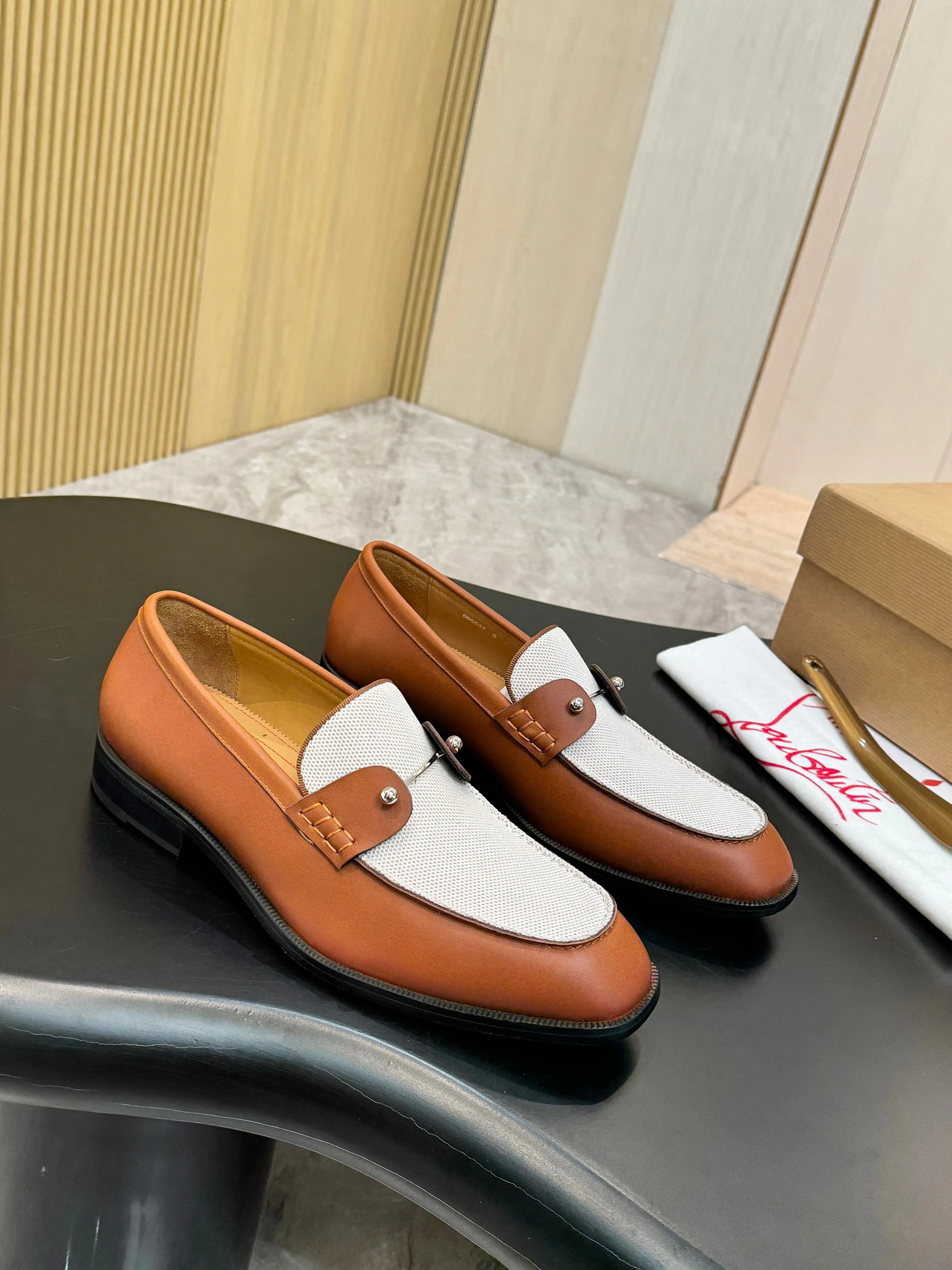 Men's Loafers And Dress Shoes CHRISTIAN LOUBOUTIN 18117276