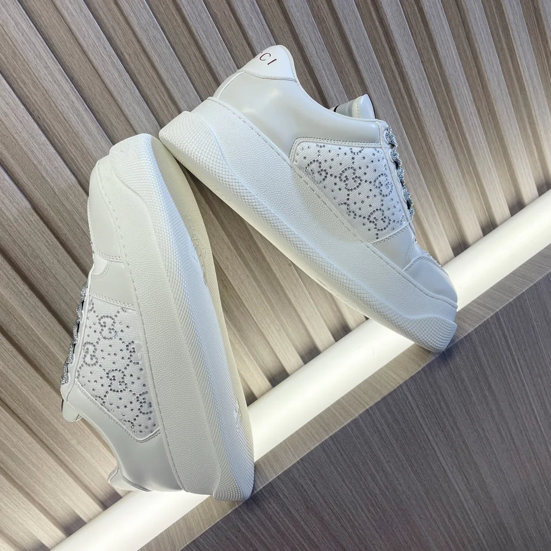 Women's Sneakers GUCCI 18011363