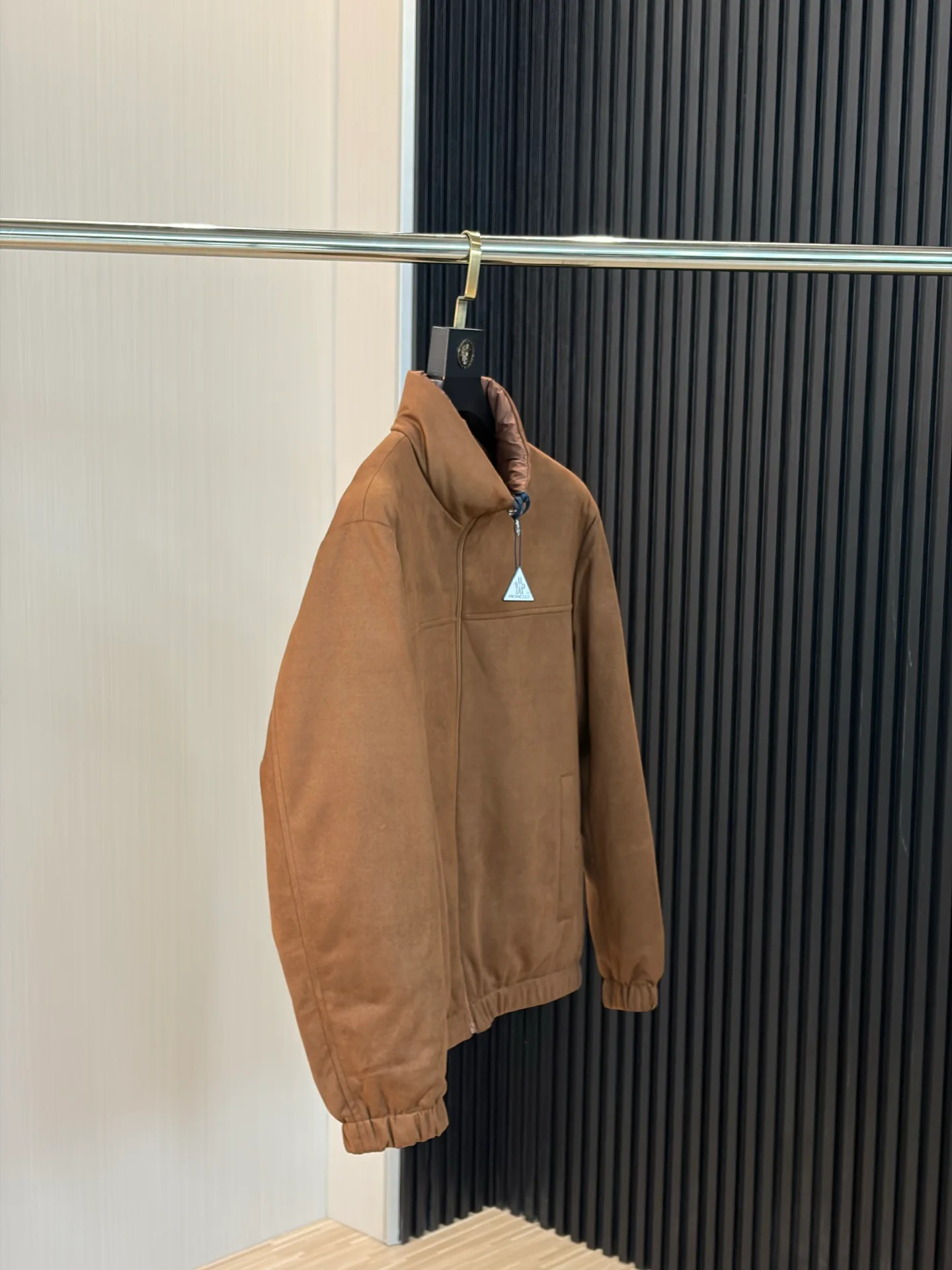Women's Jackets And Down Jackets MONCLER 18188487