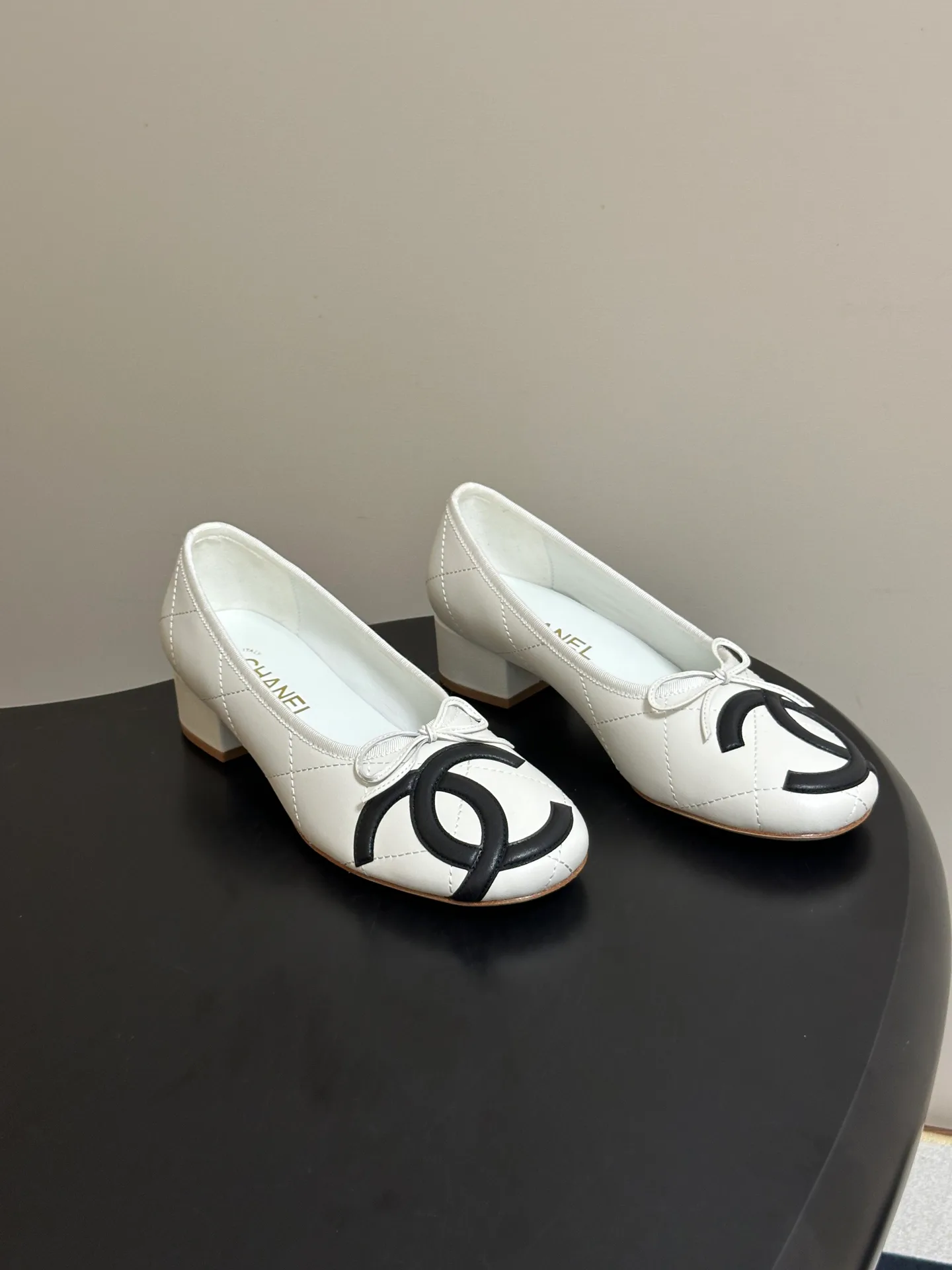 Women's Ballet Flats CHANEL 17889641