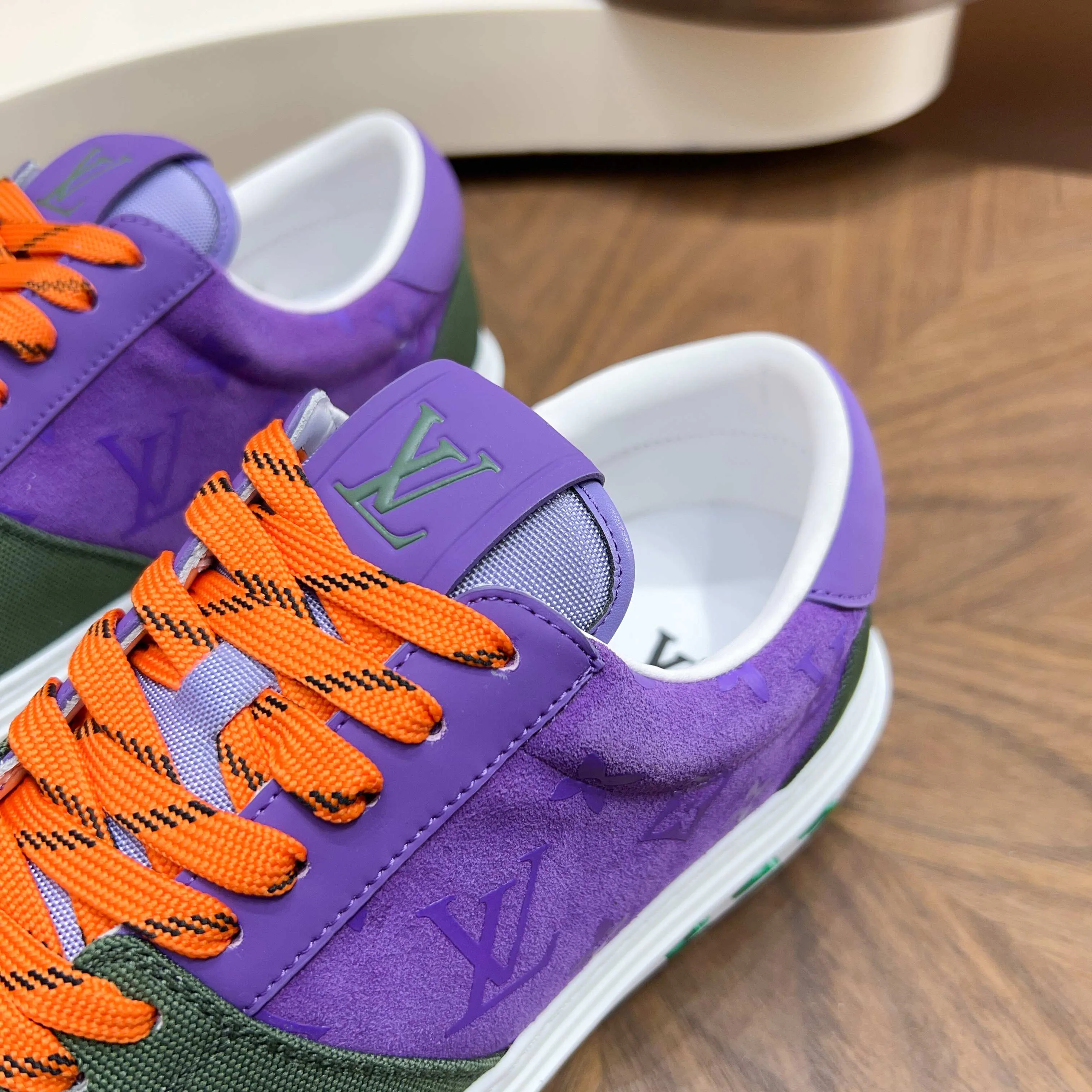 Men's Sneakers LOUIS VUITTON 18117095