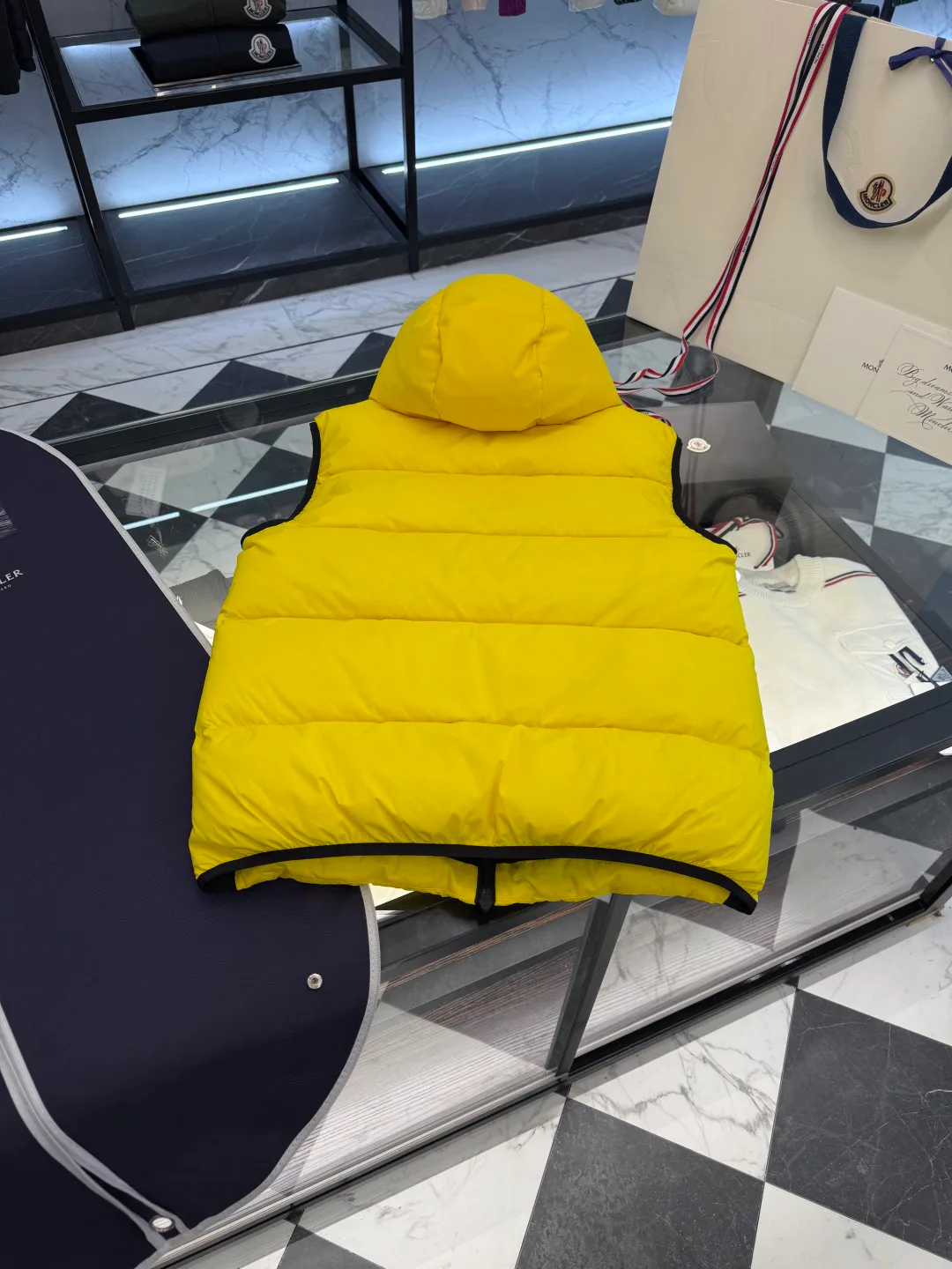 Men's Vests MONCLER 18007721
