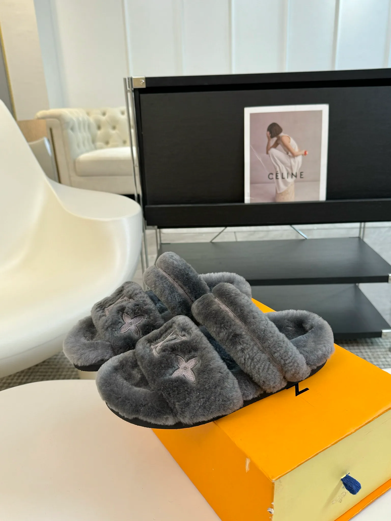 Women's Slippers LOUIS VUITTON 18241458