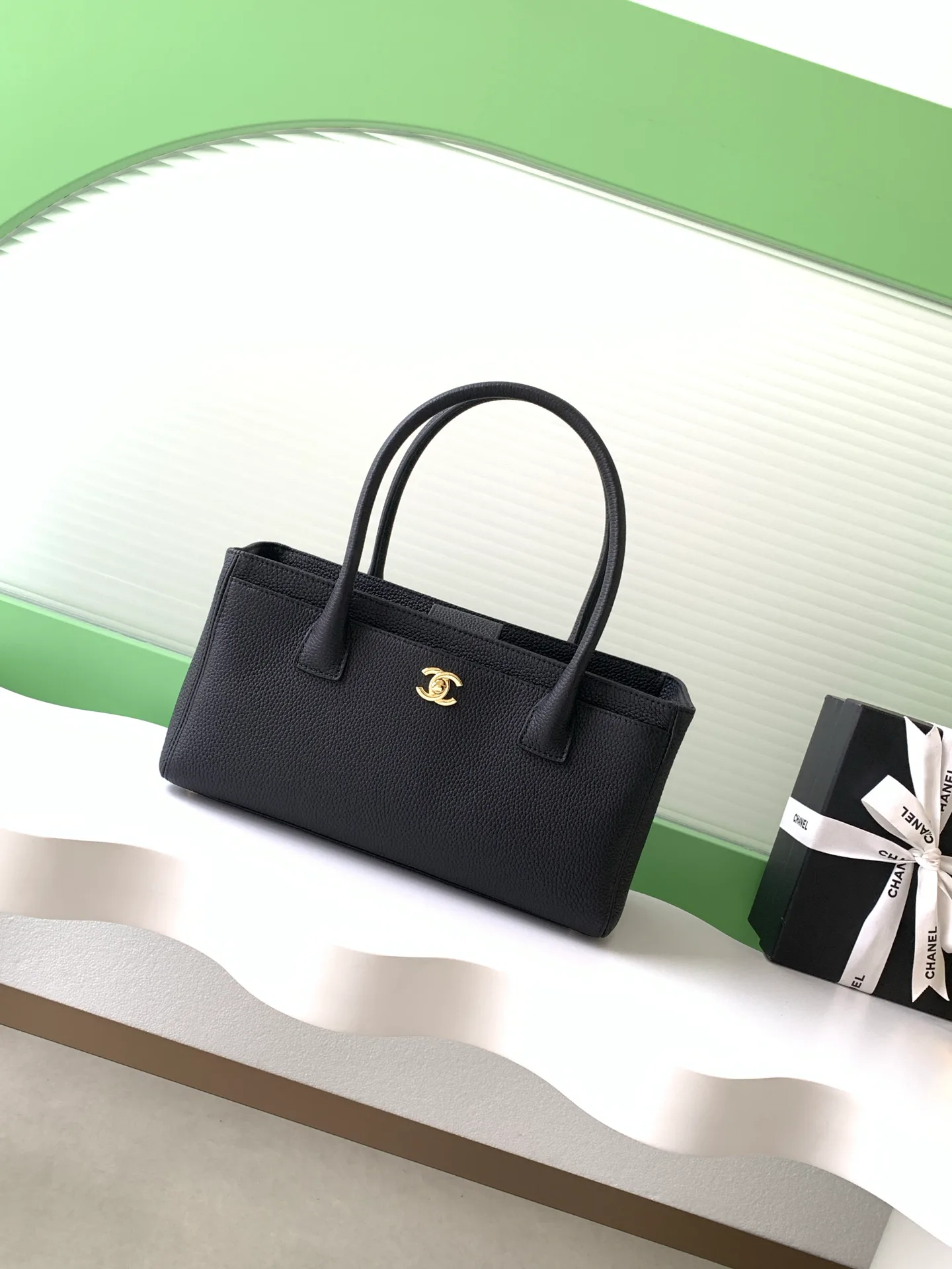 Women's Classic Handbags CHANEL 18057820