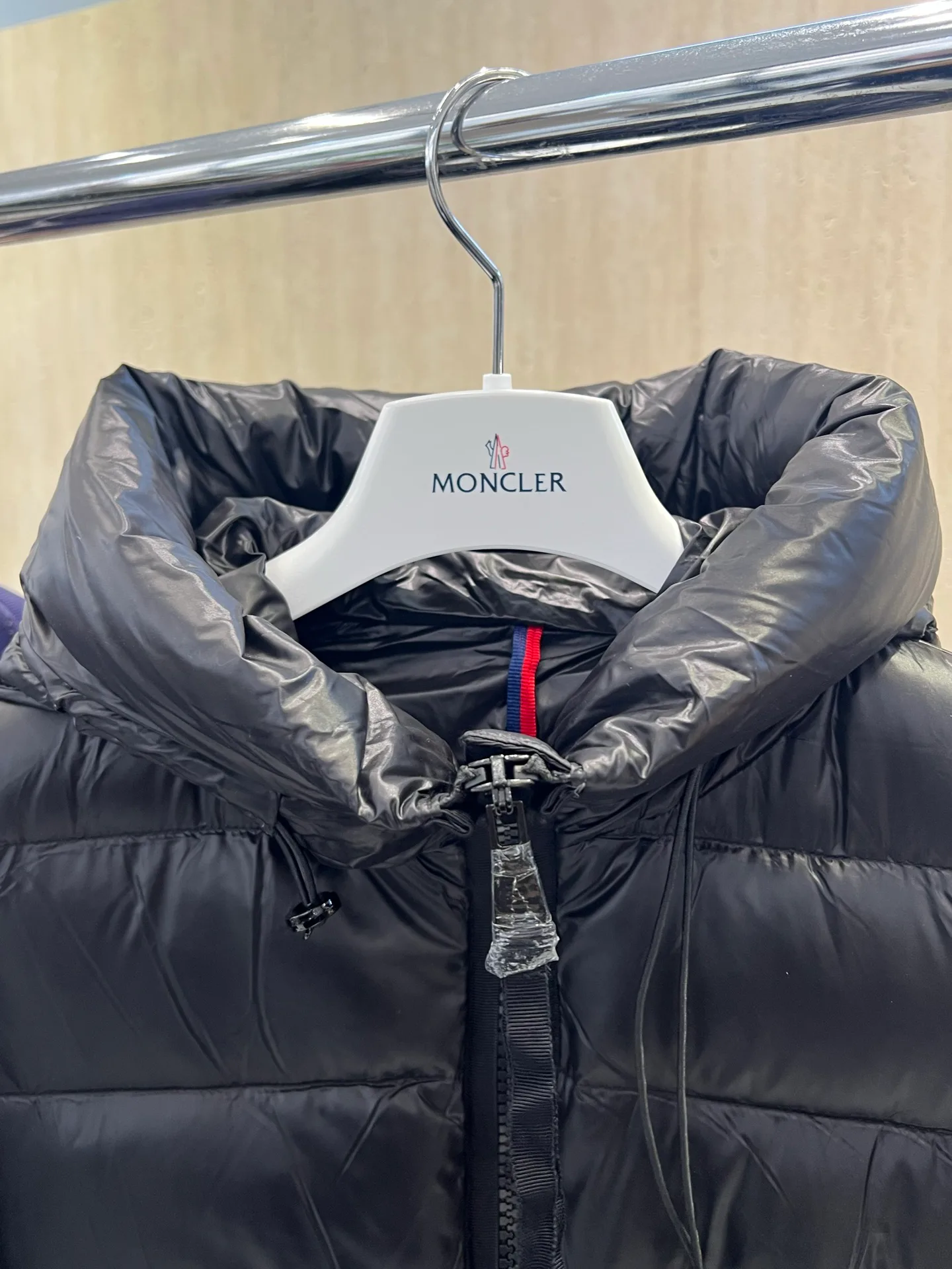 Men's Jackets And Down Jackets MONCLER 18231604