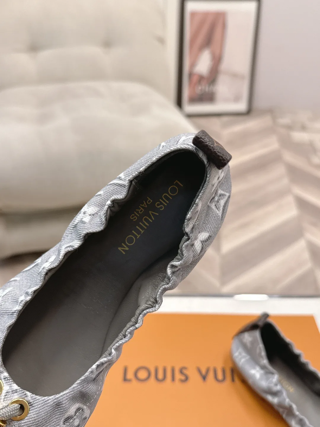 Women's Ballet Flats LOUIS VUITTON 17835675