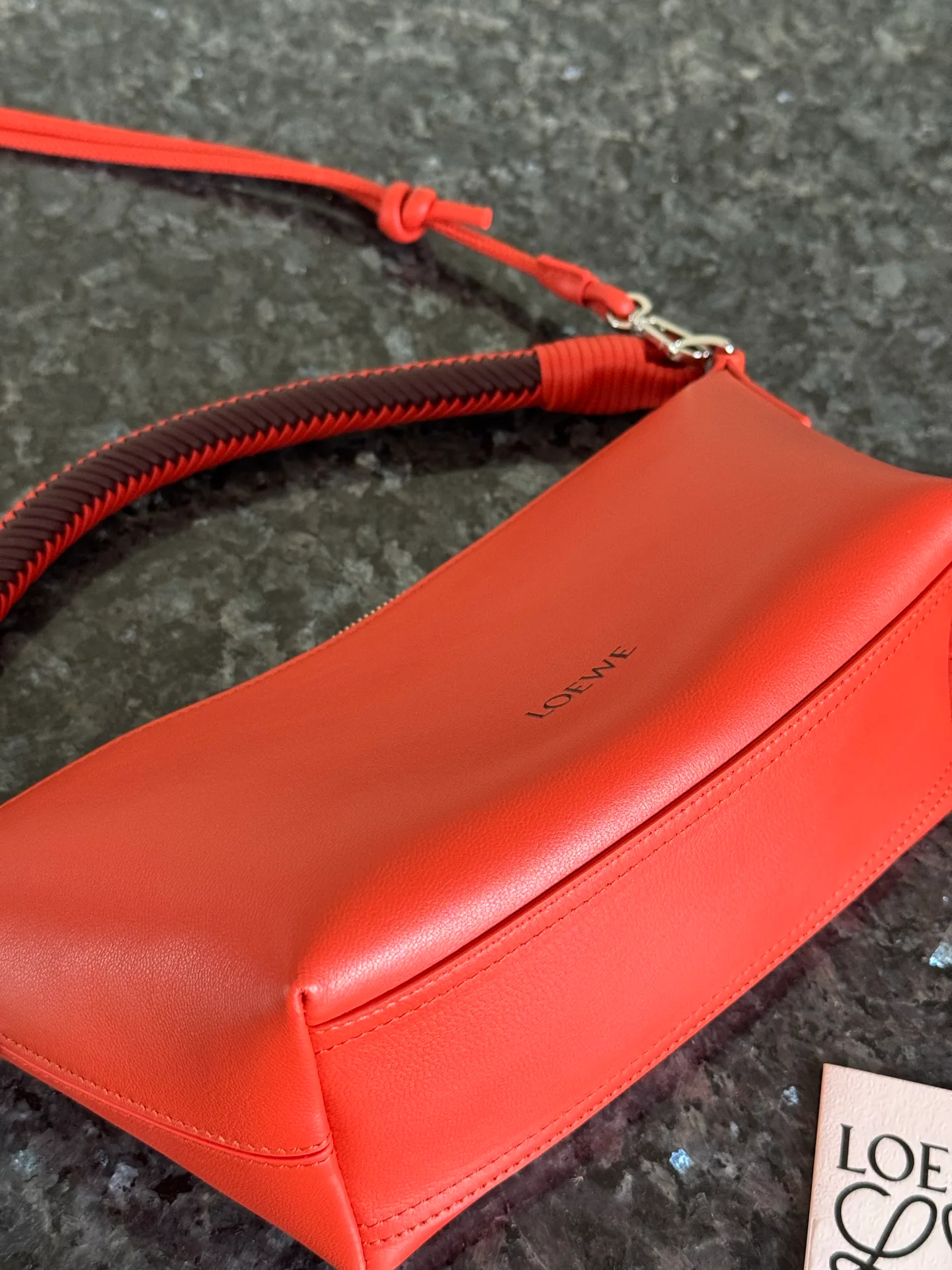 Women's Classic Handbags LOEWE 17839574