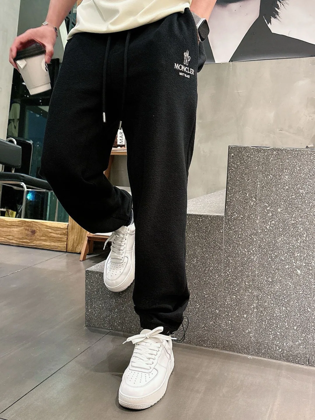Men's Trousers MONCLER 17810710