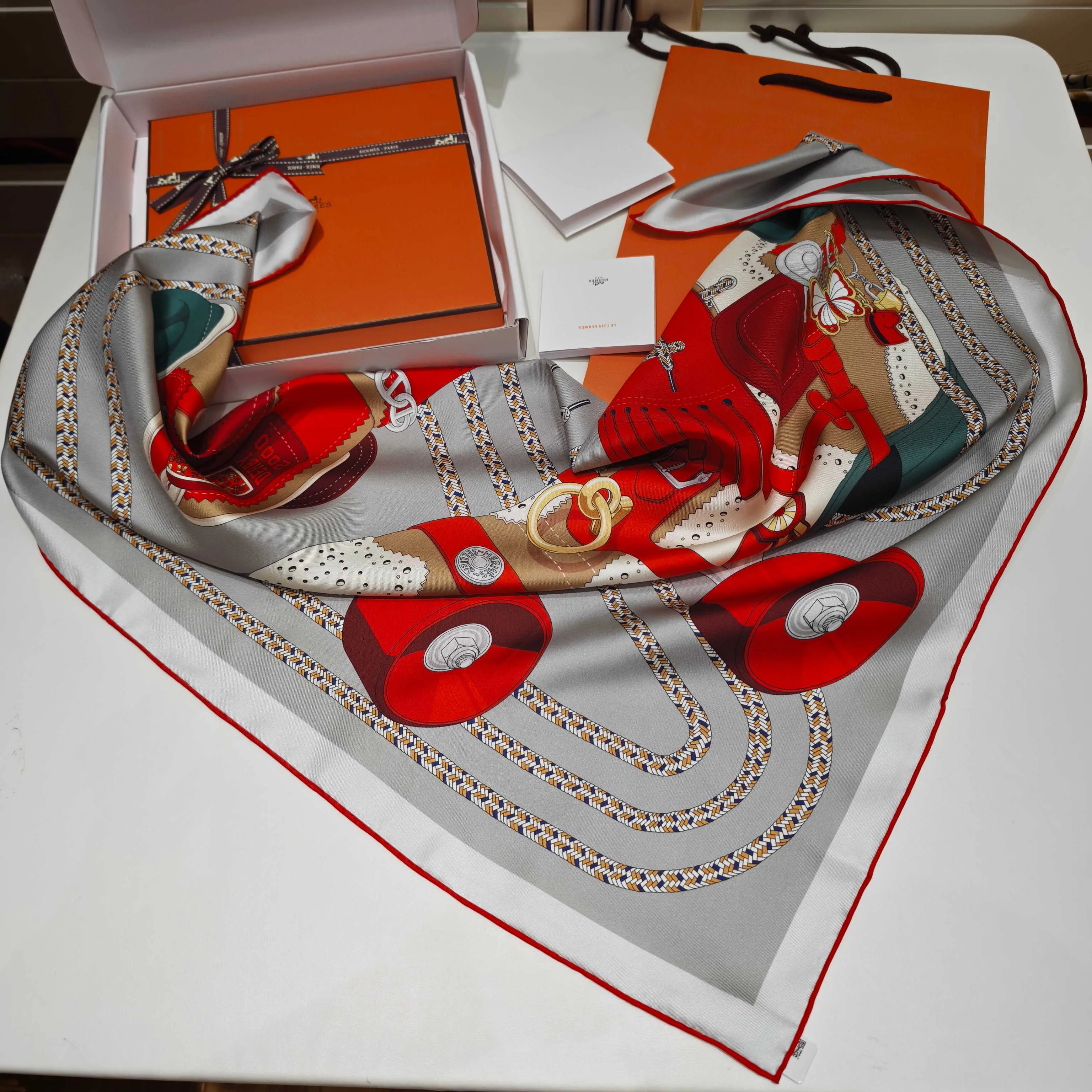 Silk Scarves HERMES 18167161