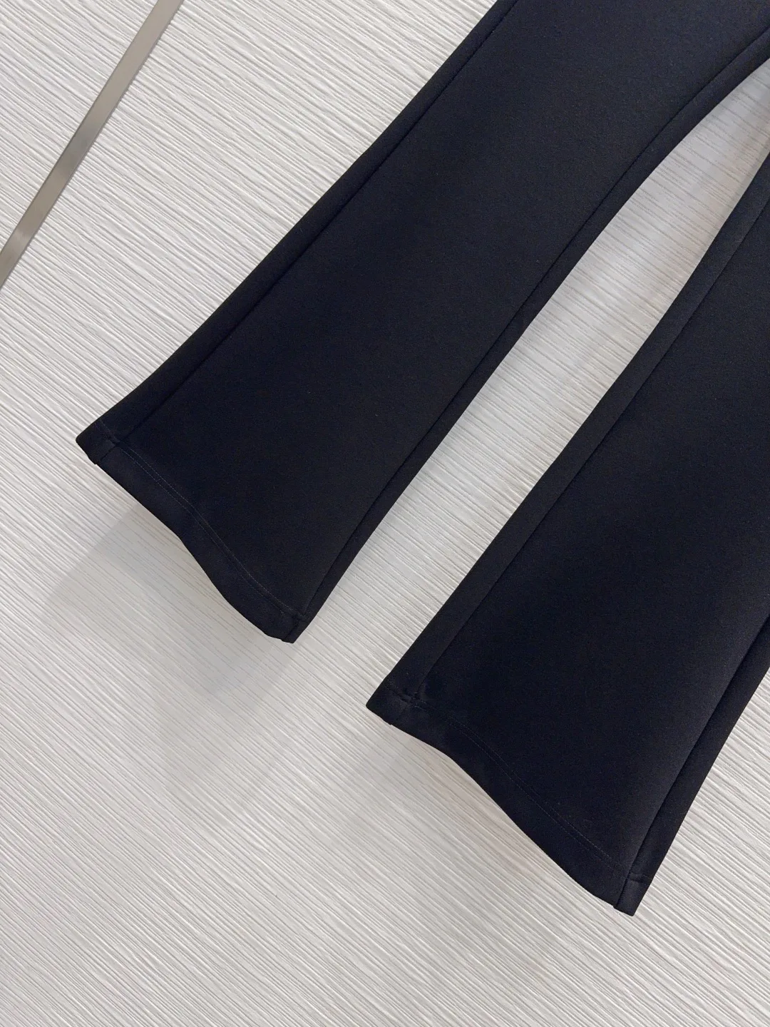 Women's Trousers CHANEL 18167391