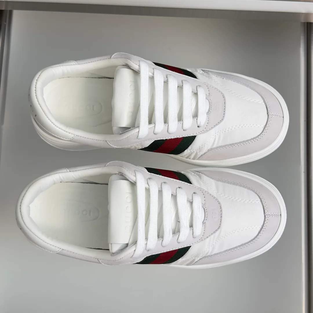 Women's Sneakers GUCCI 17950550