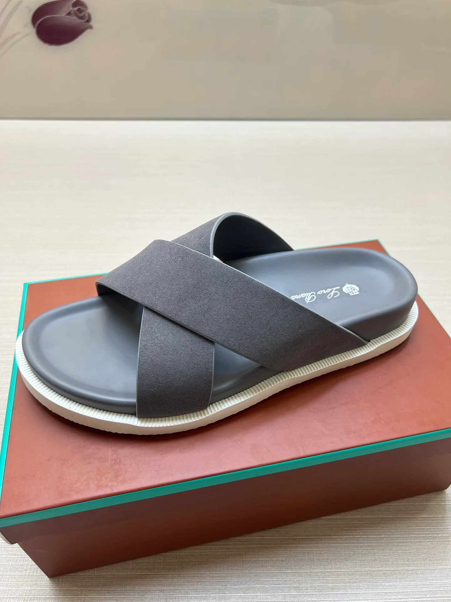 Men's Flip-Flops LORO PIANA 17467070